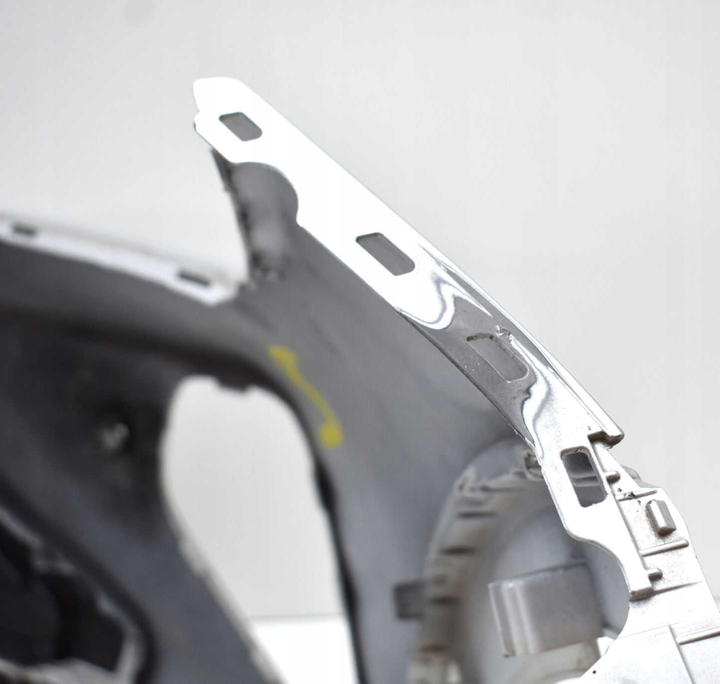 VW TAIGO 2G7 FRONT BUMPER OEM + GRILLE + LOWER TRIM