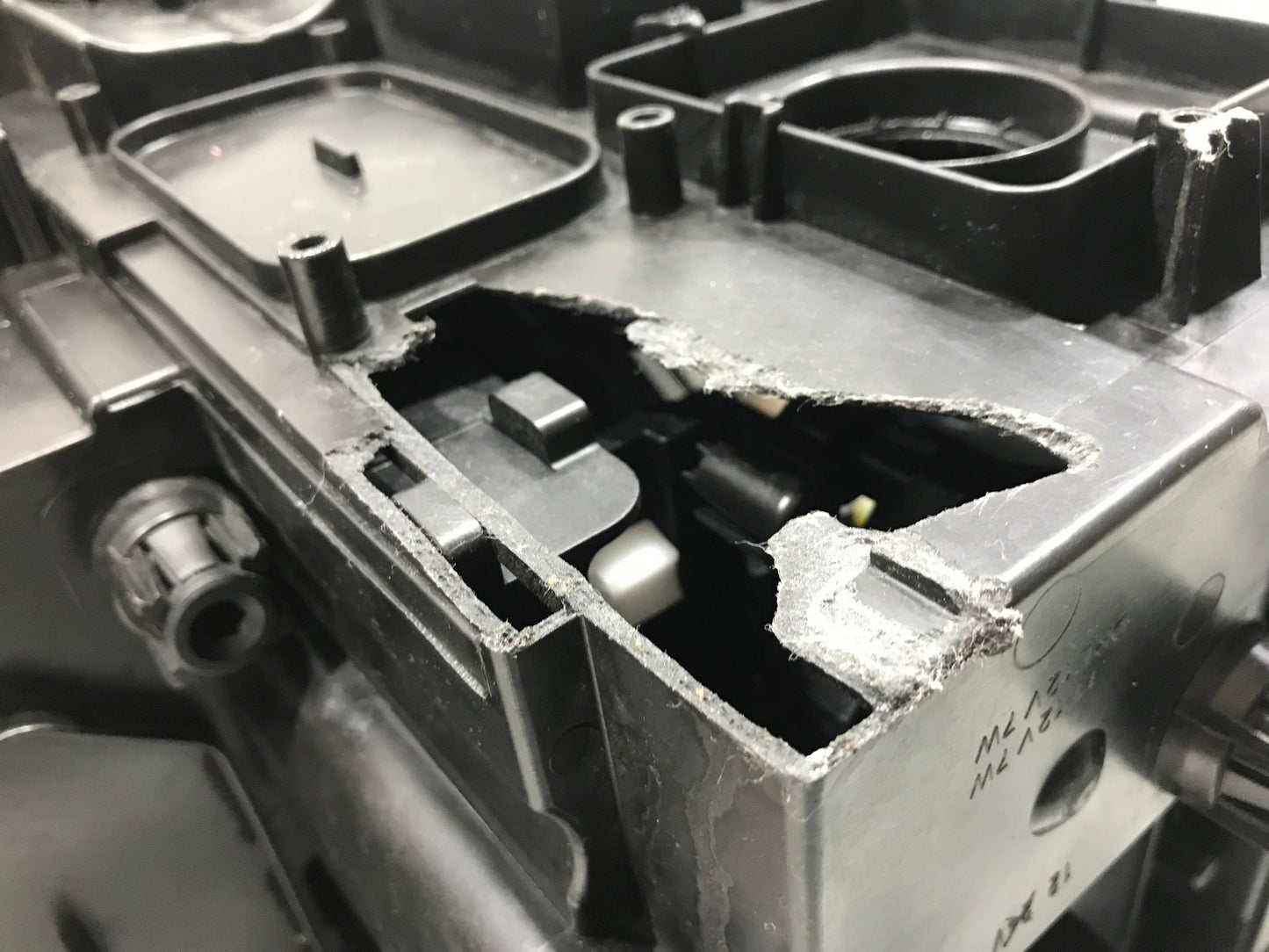 Volkswagen Tiguan 2016-2020 Headlight Front Left Genuine Used ( with defect ) OEM: 5NB941035D