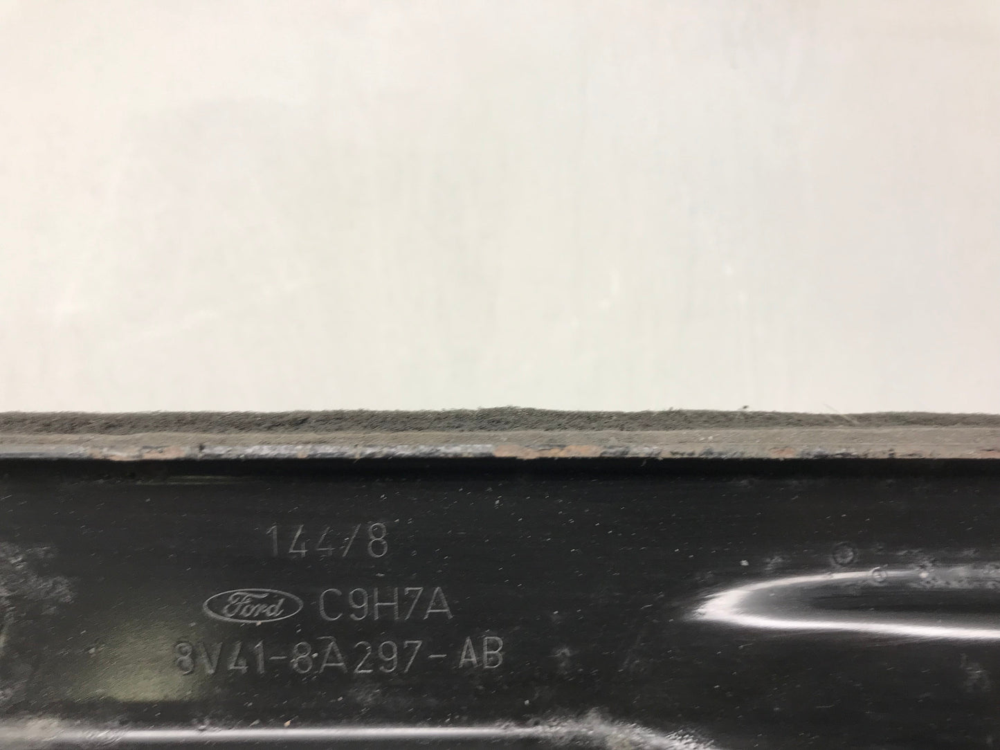 Ford Kuga 2008-2012 Bottom radiator support slam panel Used OEM: 8V418A297AB