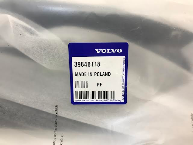 Volvo XC60 2019- Right Rear Door Trim ( Molding ) NEW Genuine OEM: 39846118