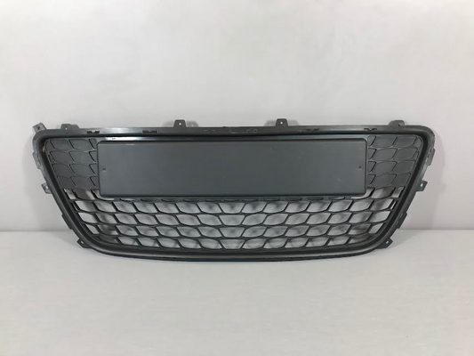 Hyundai I30 2008-2010 Front Bumper Lower Center Grille ( New ) OEM: 865612L010