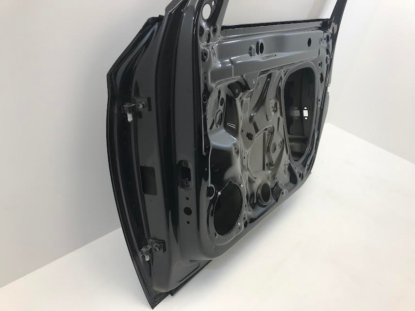 SKODA Kamiq  2019-2023 Front Right Door 658831602 ( used with defect )