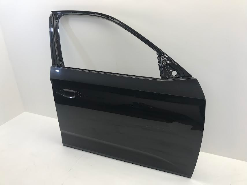 SKODA Kamiq  2019-2023 Front Right Door 658831602 ( used with defect )