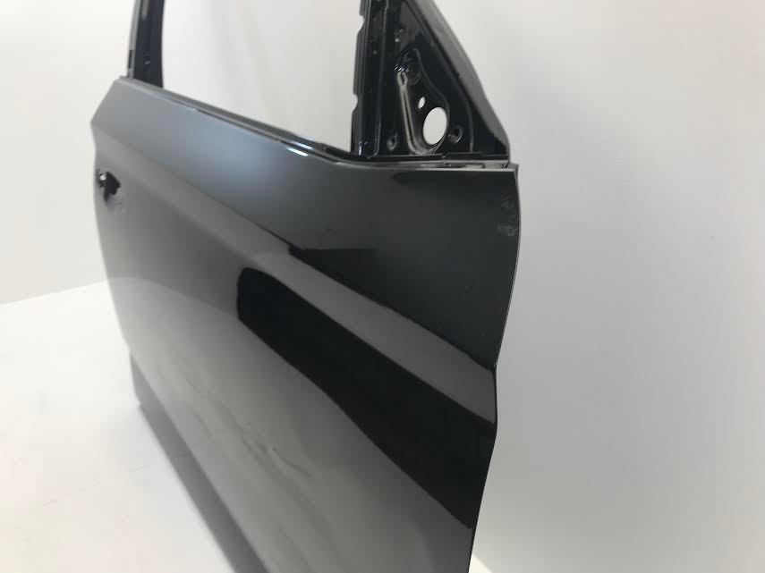 SKODA Kamiq  2019-2023 Front Right Door 658831602 ( used with defect )