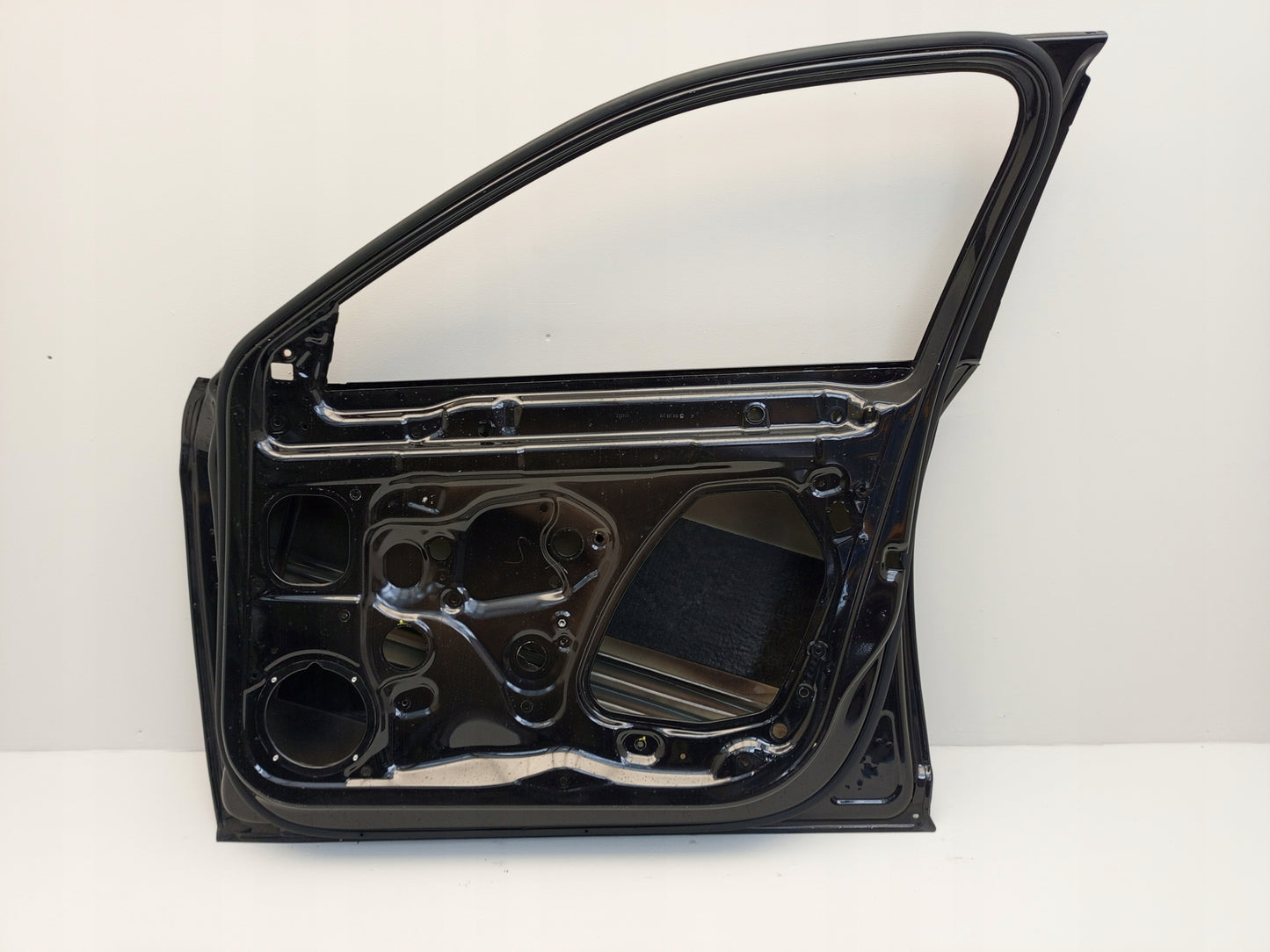 SKODA SUPERB III 3 2015- Front Right Door