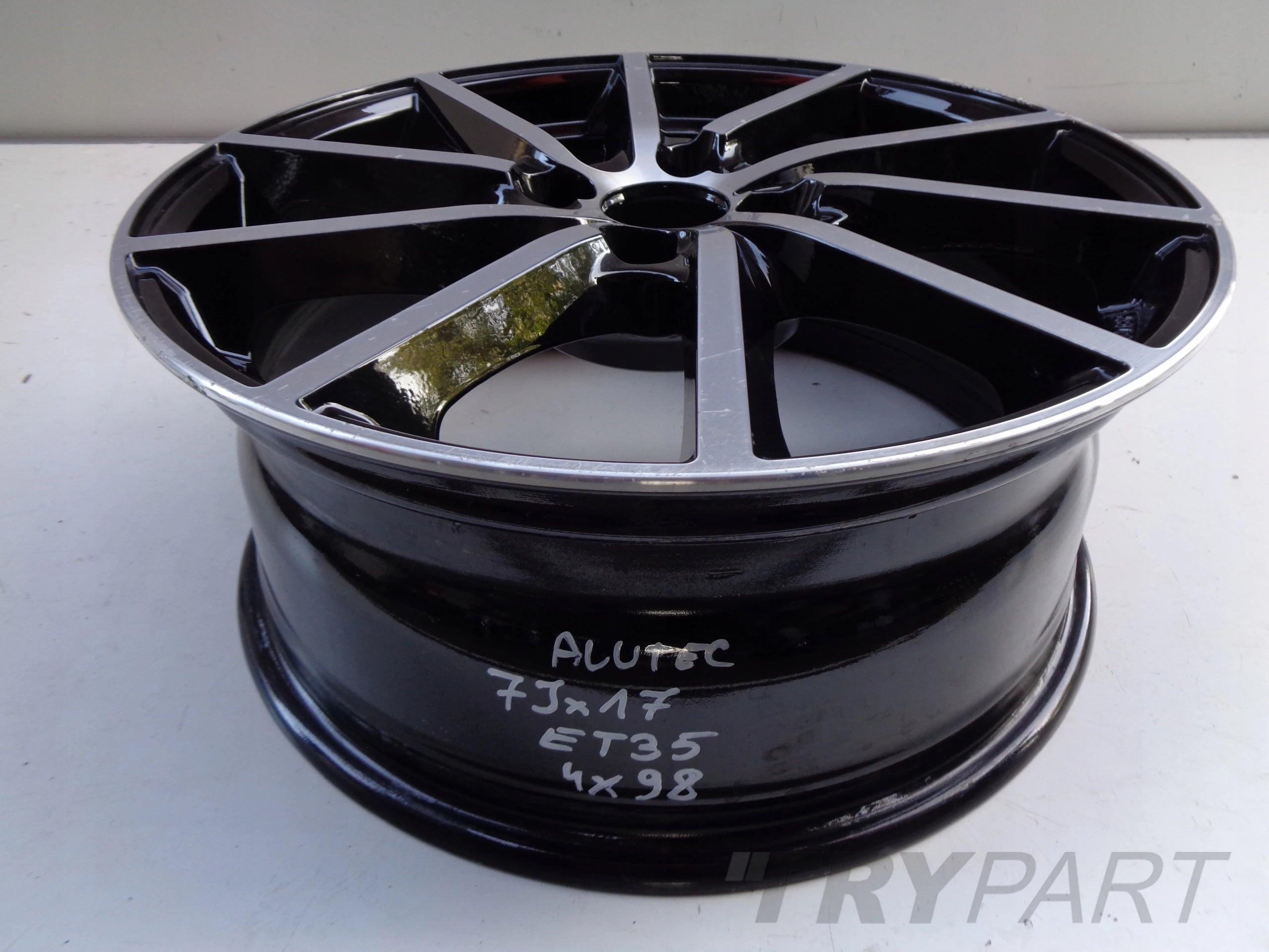 ALUTEC ALUMINUM WHEEL 7JX17 ET35 4X98