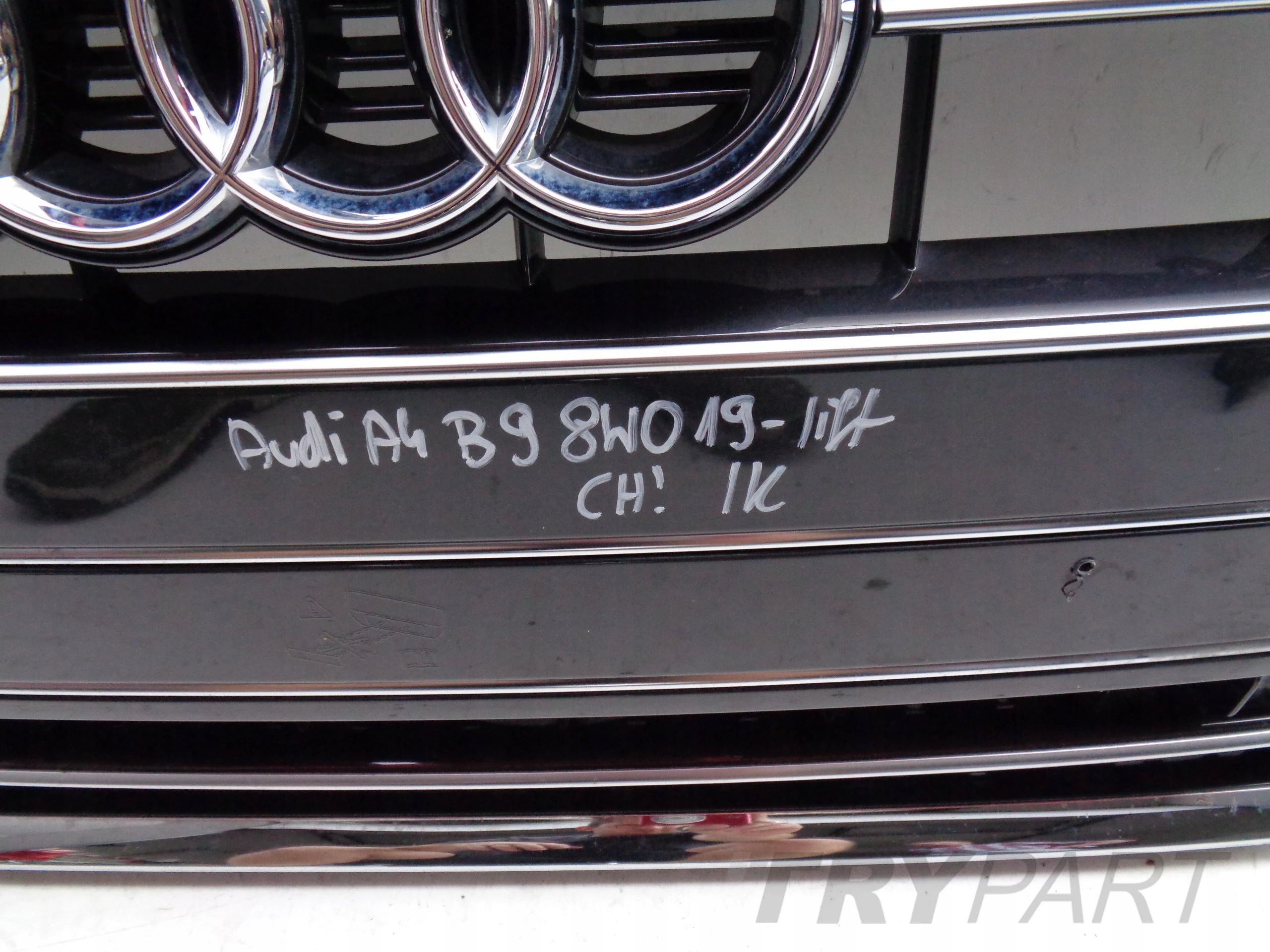 AUDI A4 B9 8W 8W0 19- LIFT Front Grill Grille