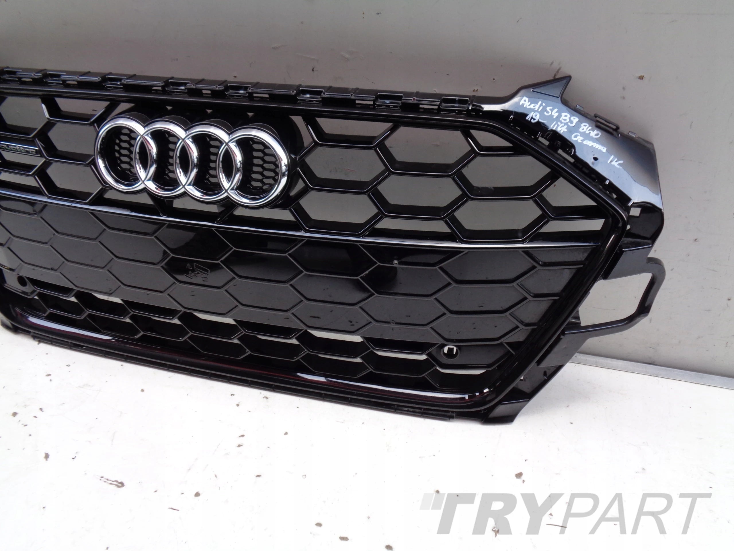 AUDI A4 B9 8W 8W0 19- LIFT S-LINE S4 BLACK GRILLE