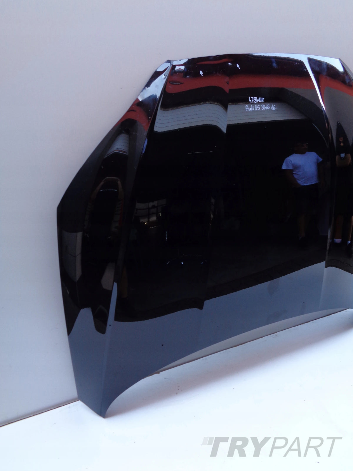 AUDI A5 8W 8W6 16- ENGINE HOOD COVER NO. 47841
