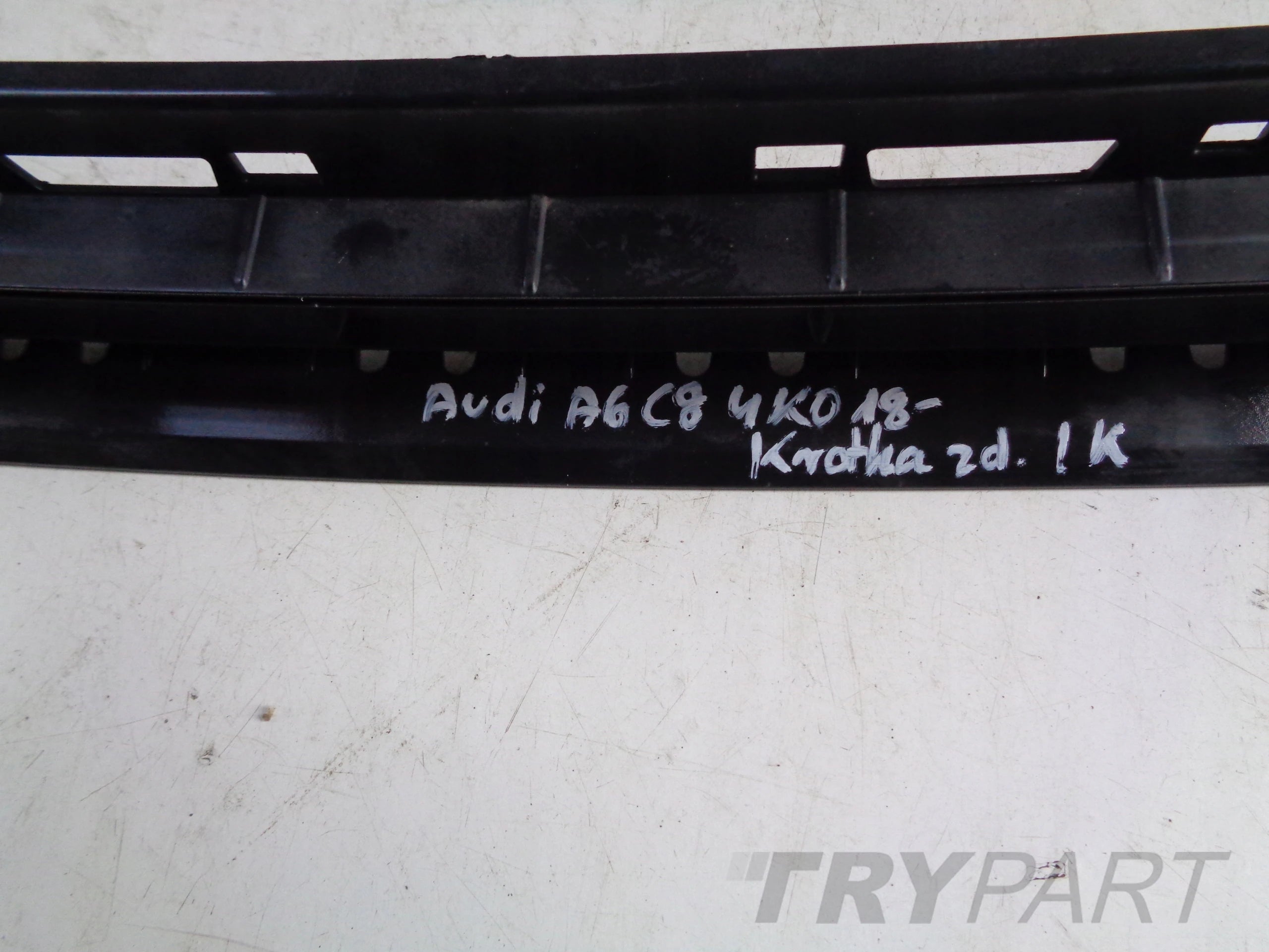AUDI A6 C8 4K 4K0 18- BUMPER GRILLE
