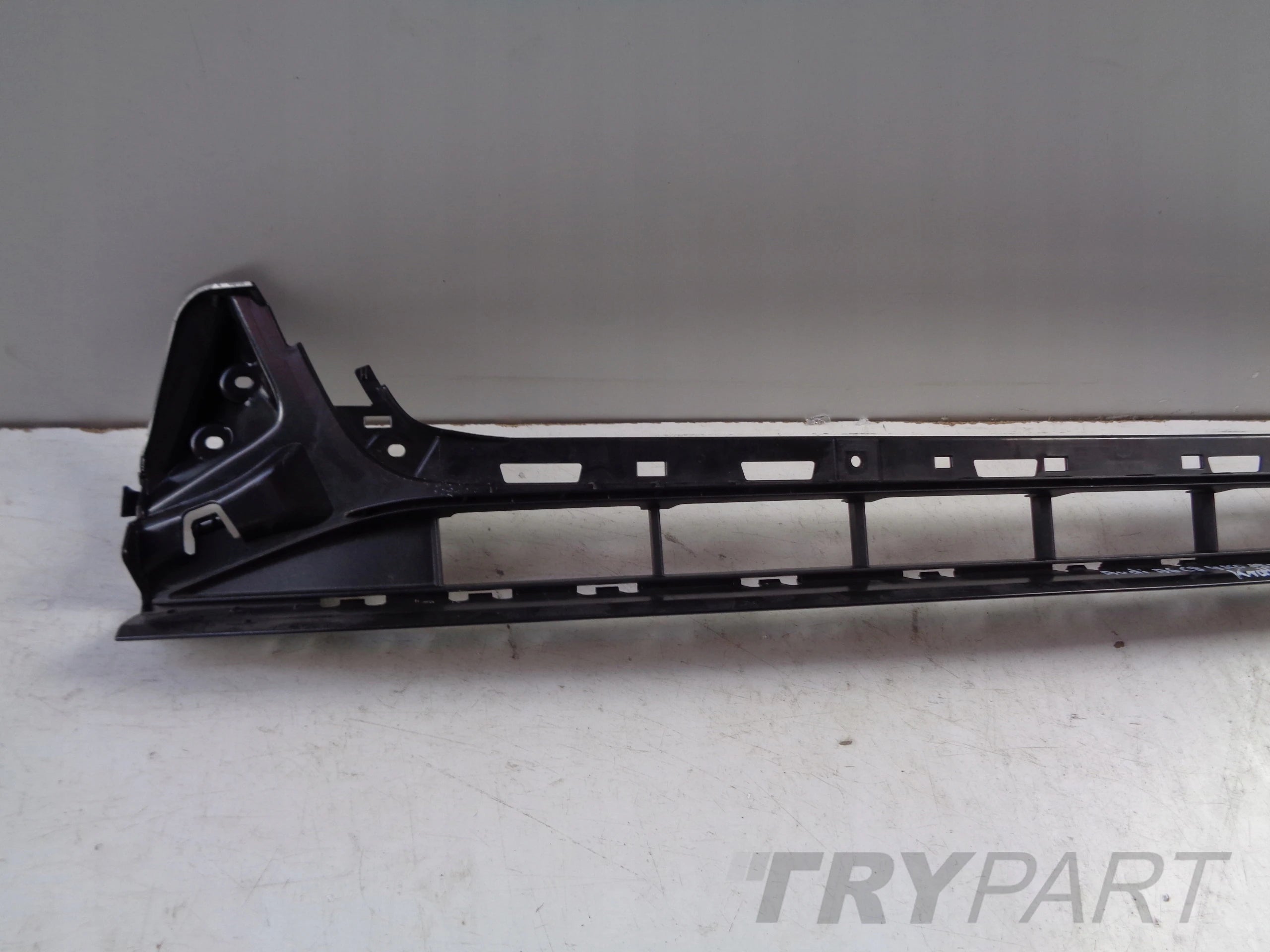 AUDI A6 C8 4K 4K0 18- BUMPER GRILLE