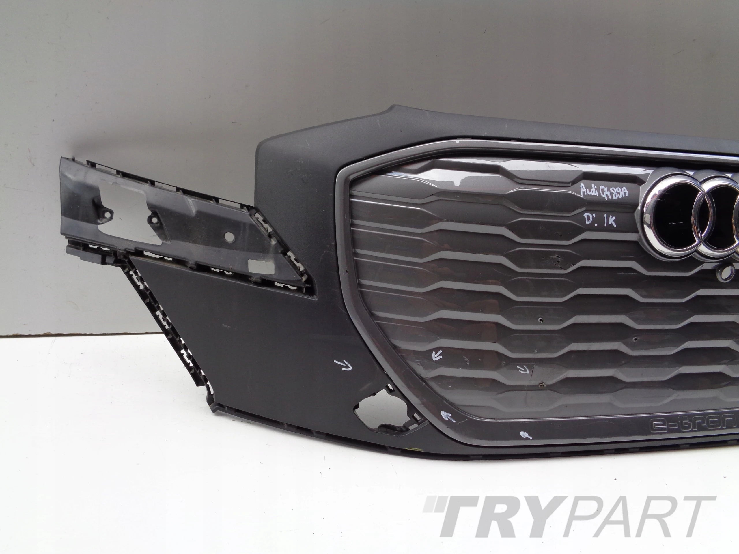 AUDI Q4 89A E-TRON BUMPER GRILLE