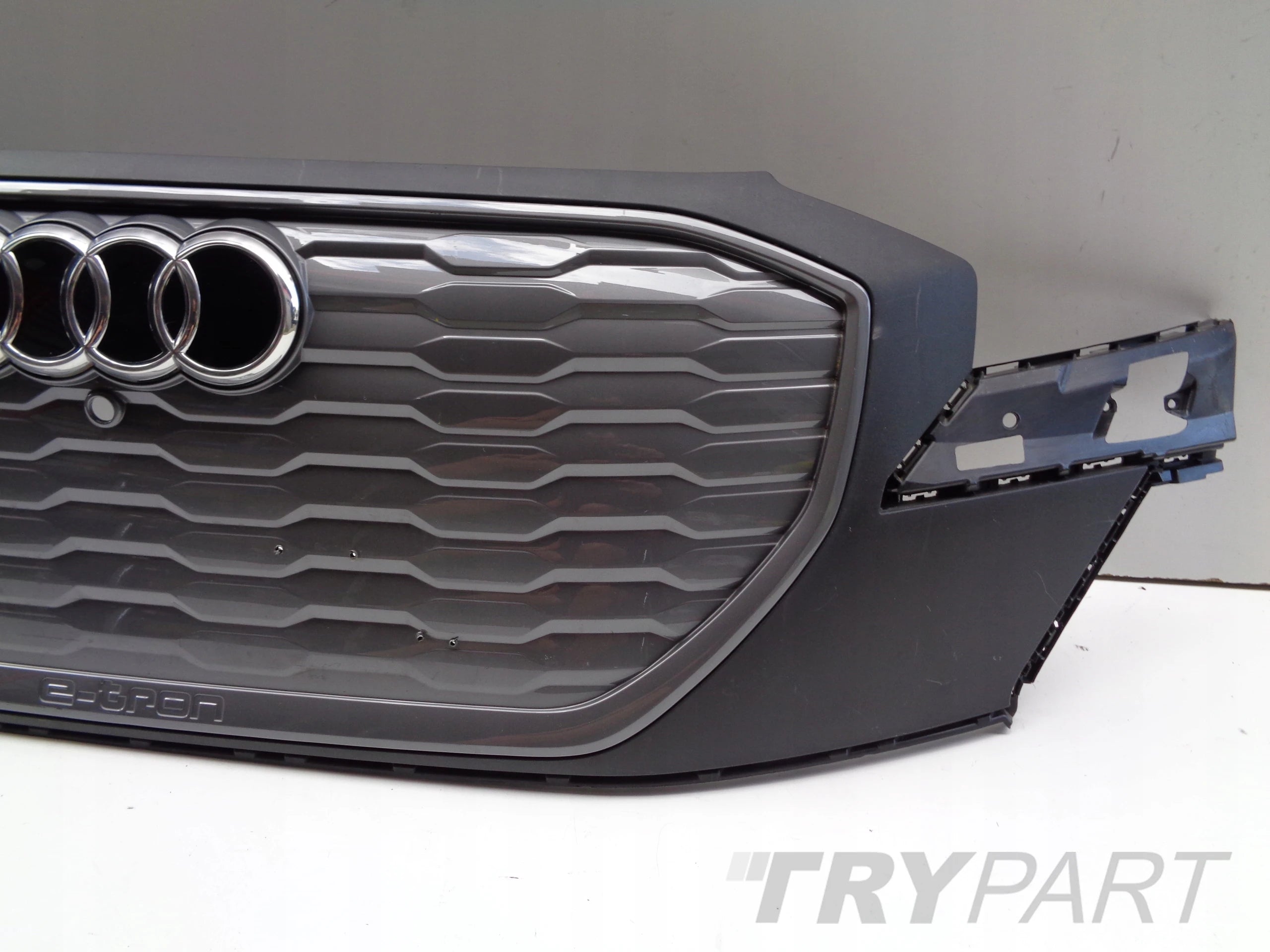 AUDI Q4 89A E-TRON BUMPER GRILLE
