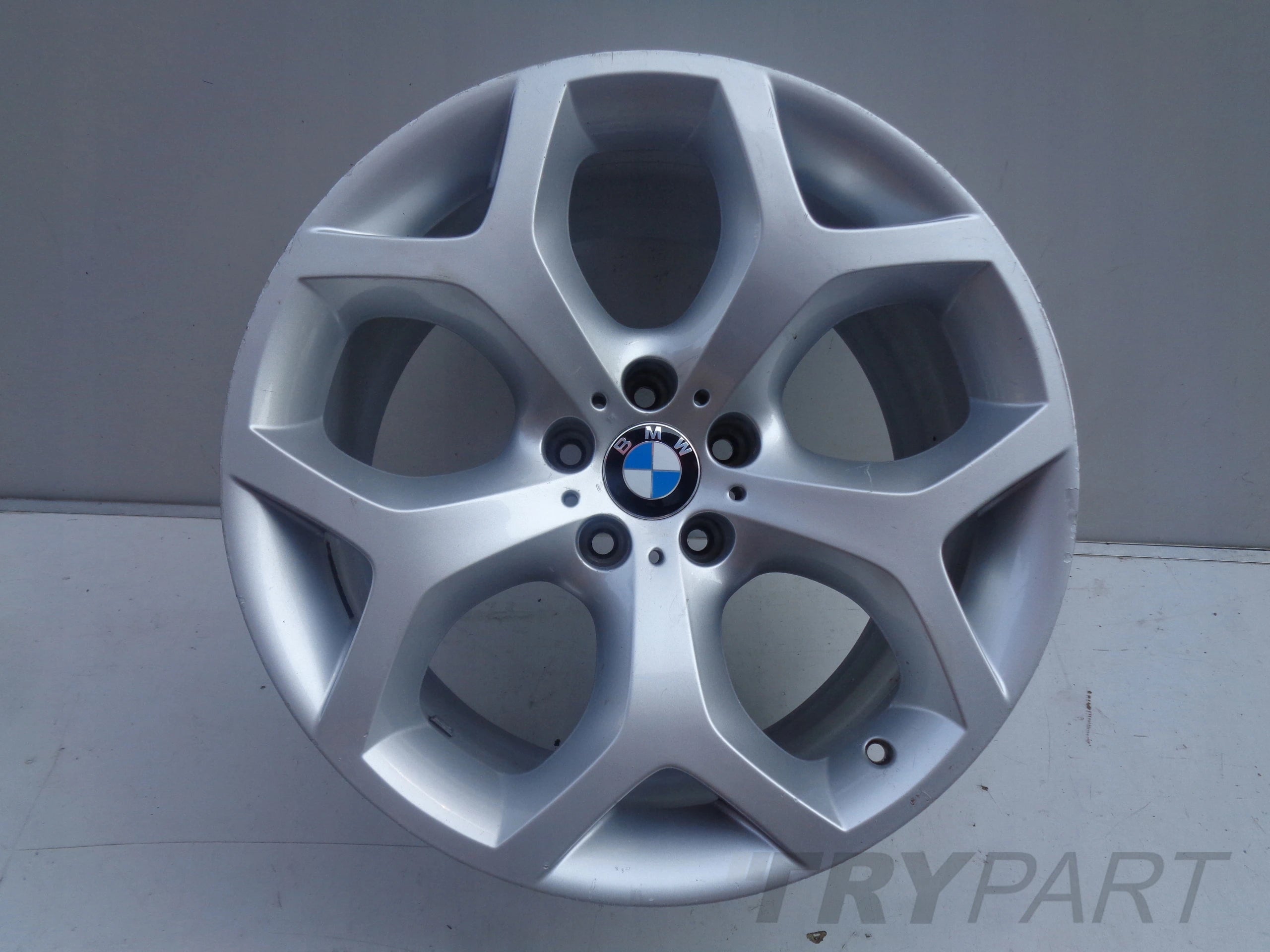 BMW 11JX20 ET37 5X120 ALUMINUM ALLOY WHEEL