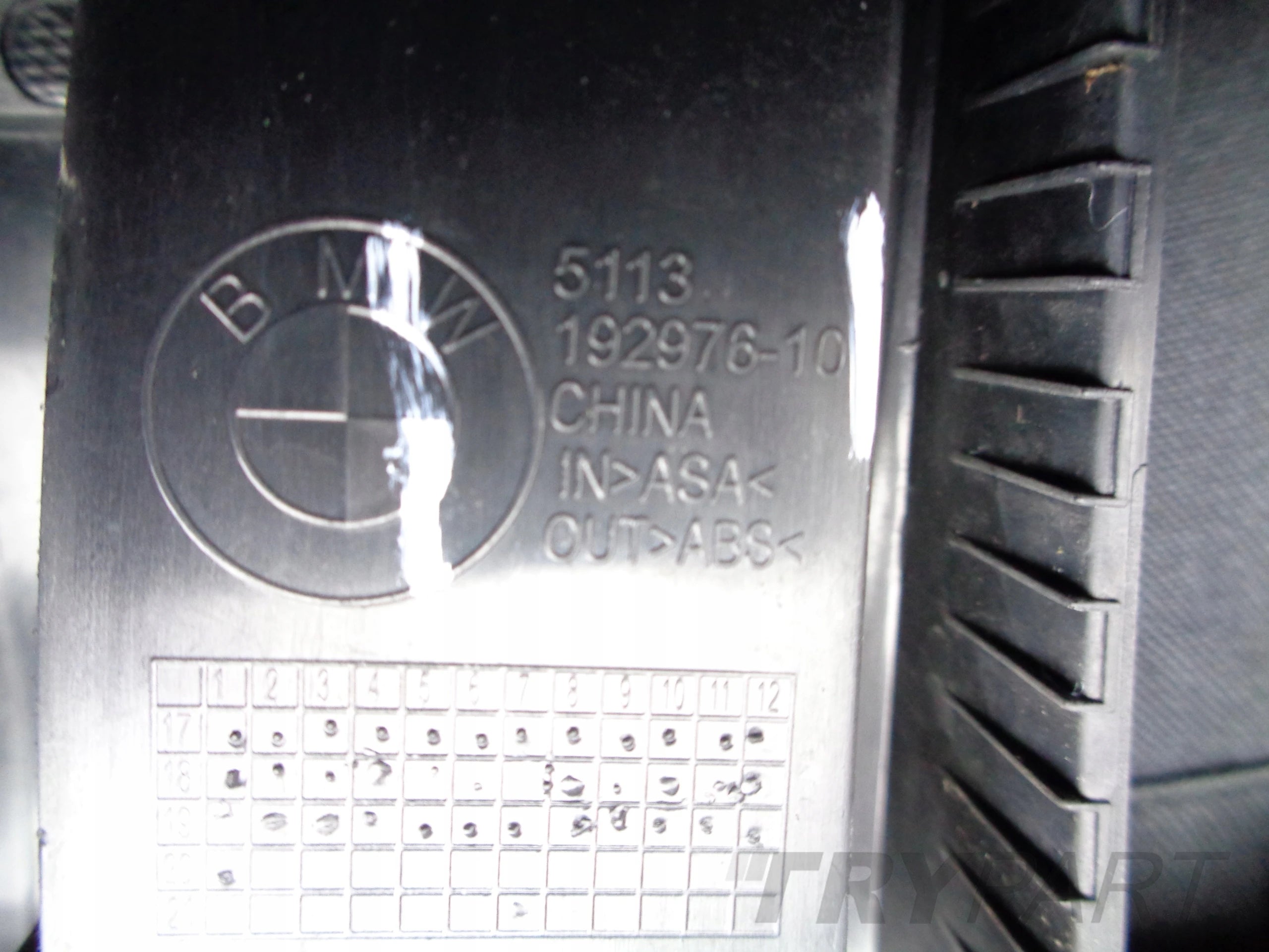 BMW 3 G20 G21 18- GRILLE COVER FOR CAMERA