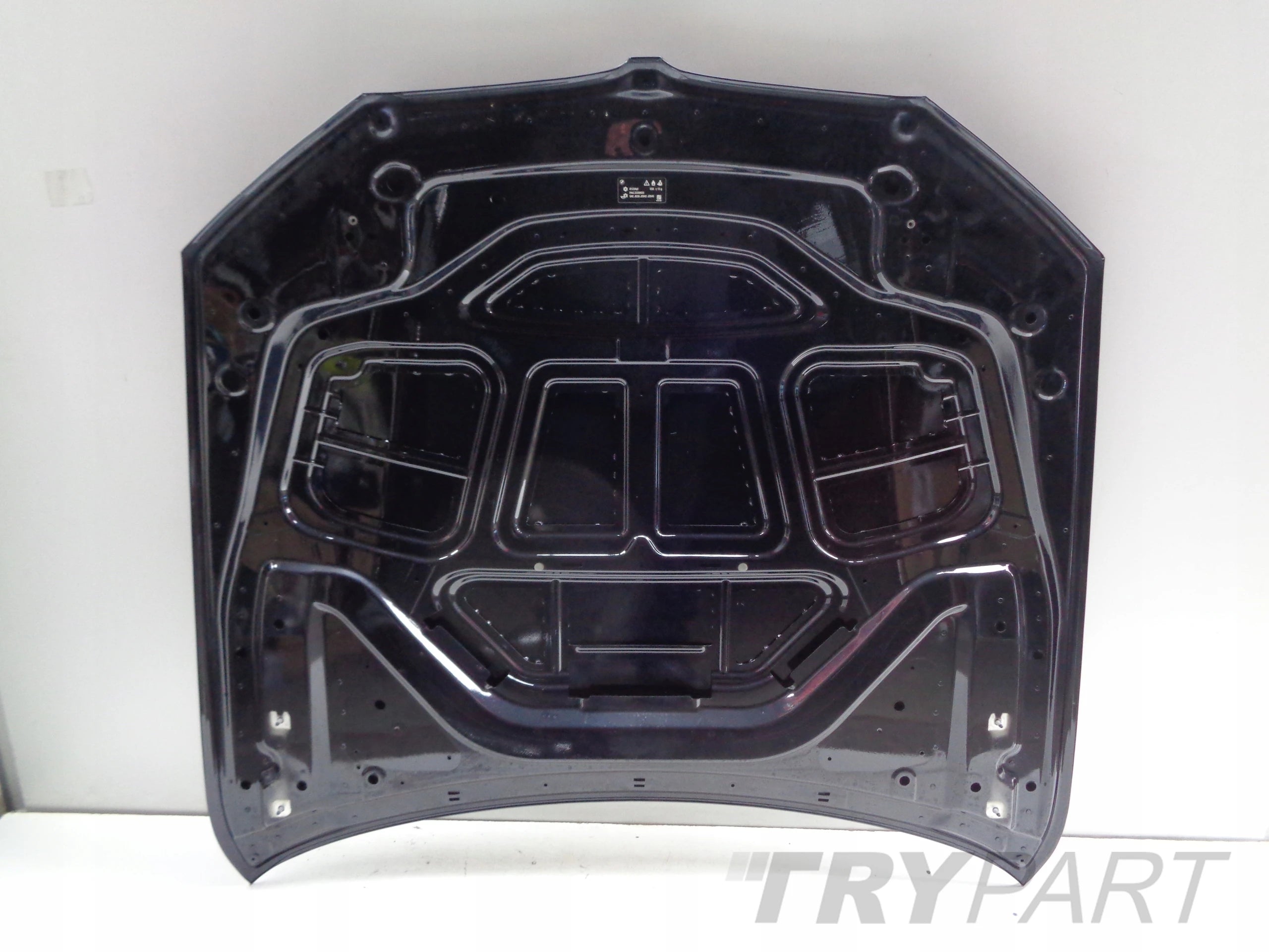 BMW 5 G30 G31 17- ENGINE HOOD COVER NO. 50322