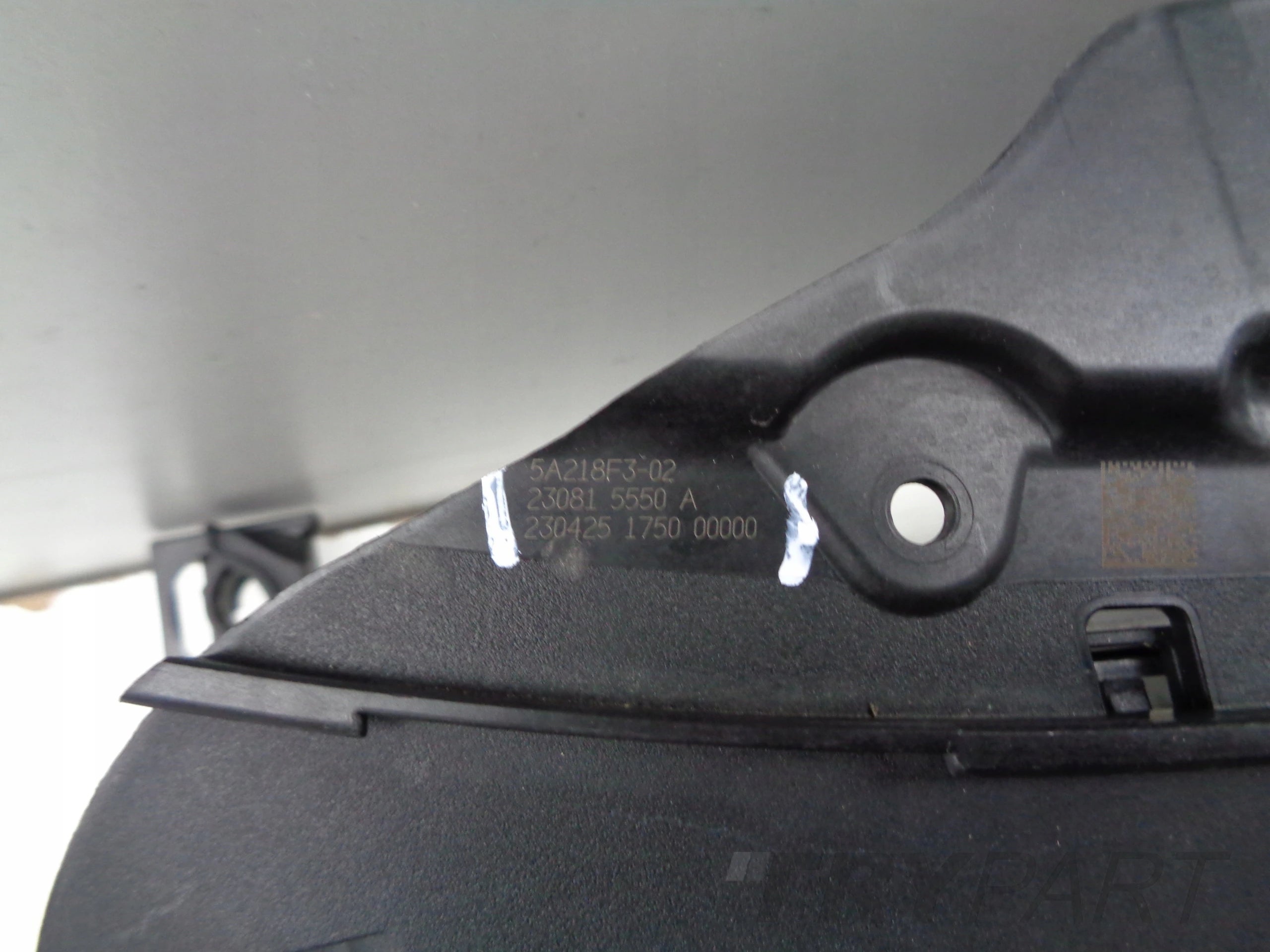 BMW 5 G30 G31 LCI STEERING WHEEL AIRDUCT