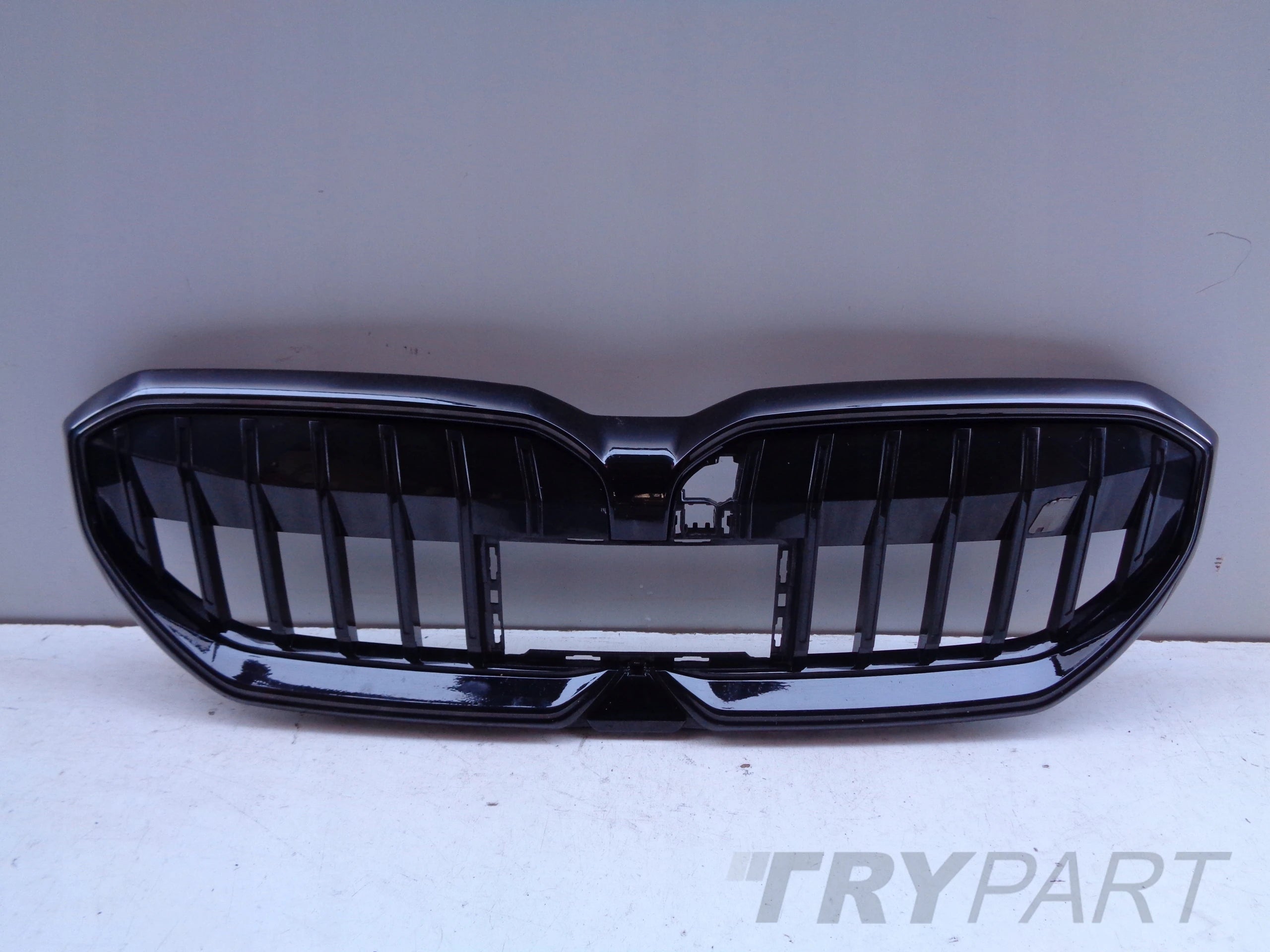 BMW 5 G60 G61 23- M-PACKET LED Grille Cover