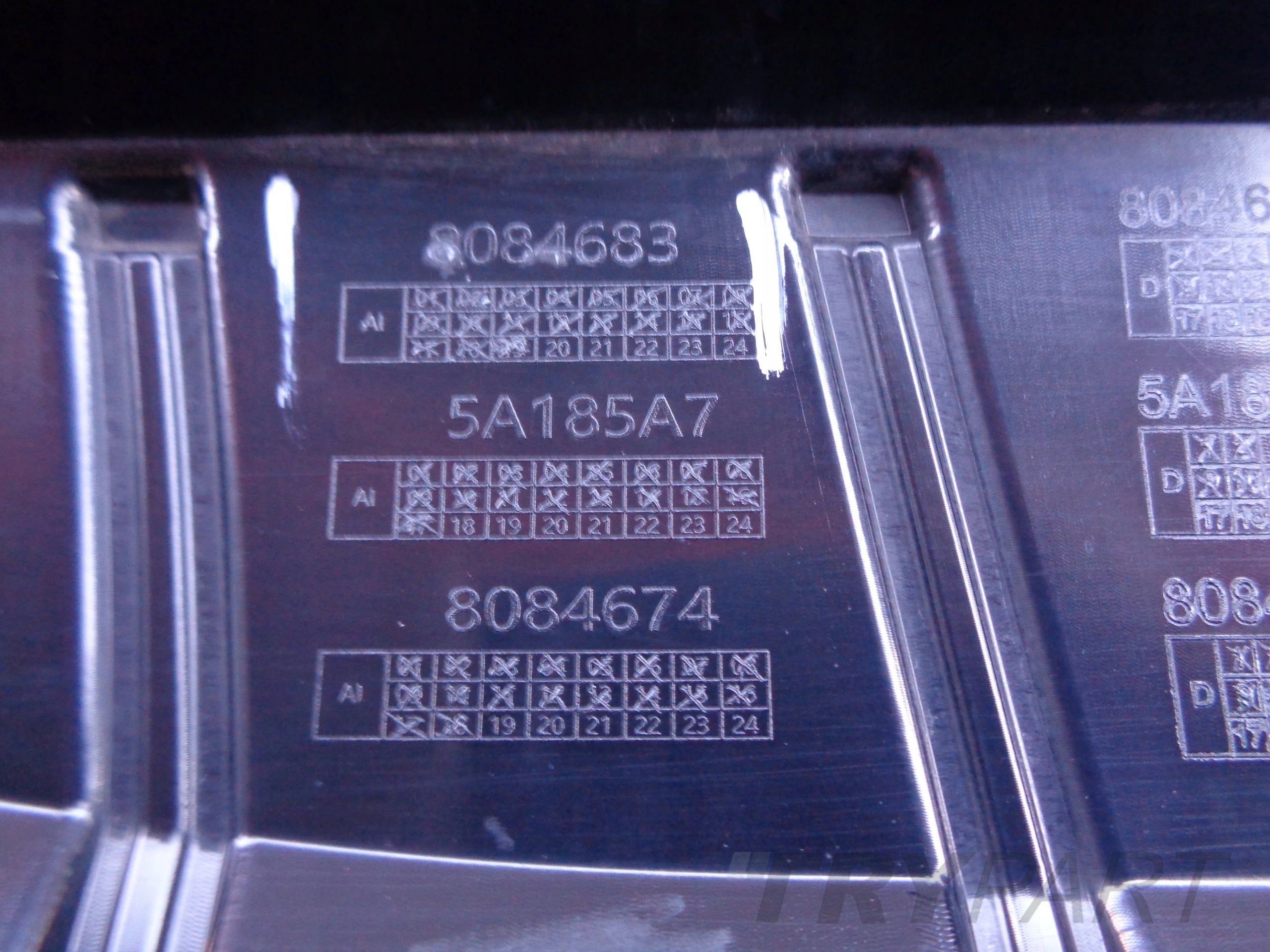 BMW 5 G60 G61 23- M-PACKET LED Grille Cover
