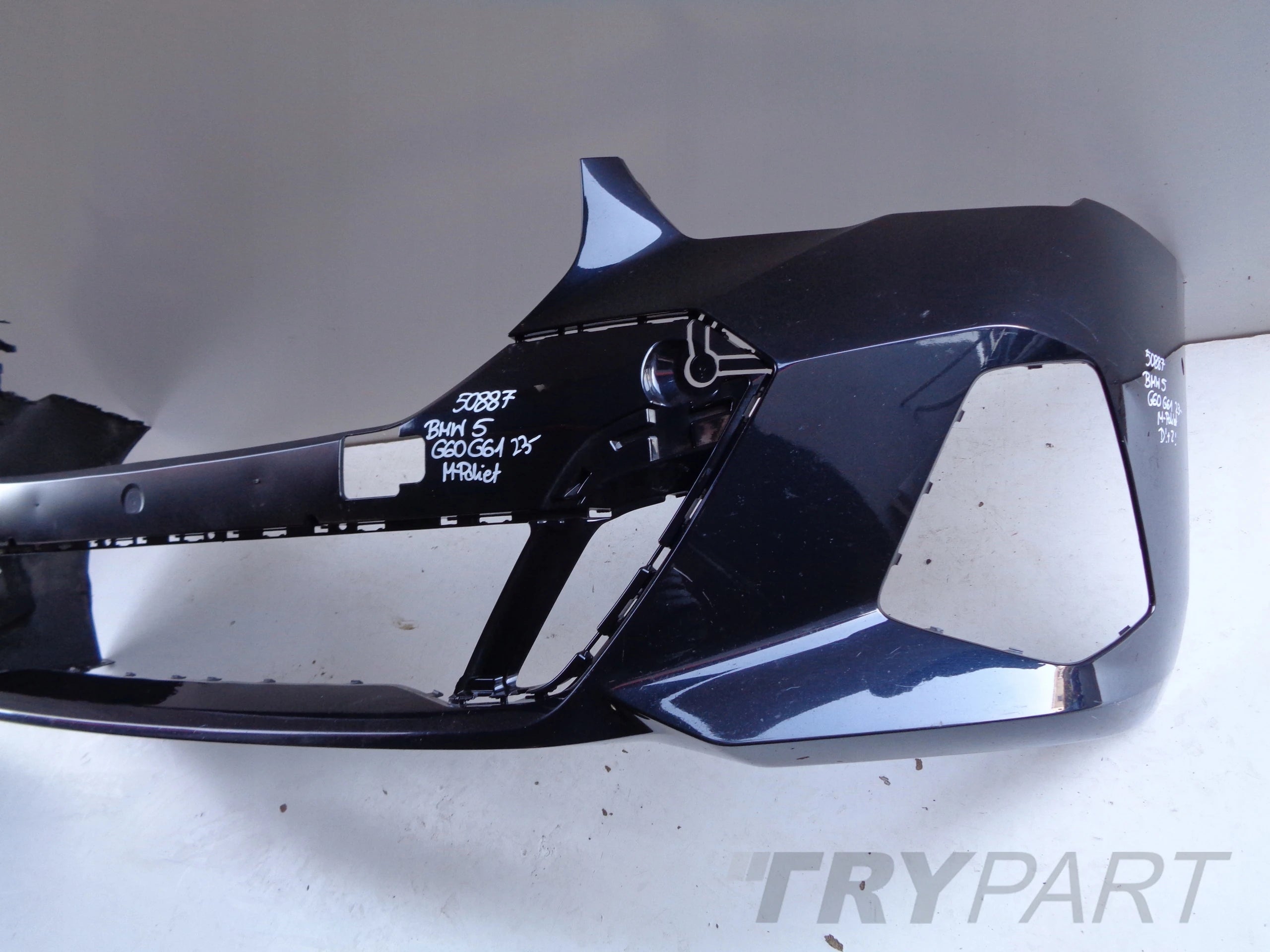 BMW 5 G60 G61 23- M-PAKET FRONT BUMPER NO. 50887