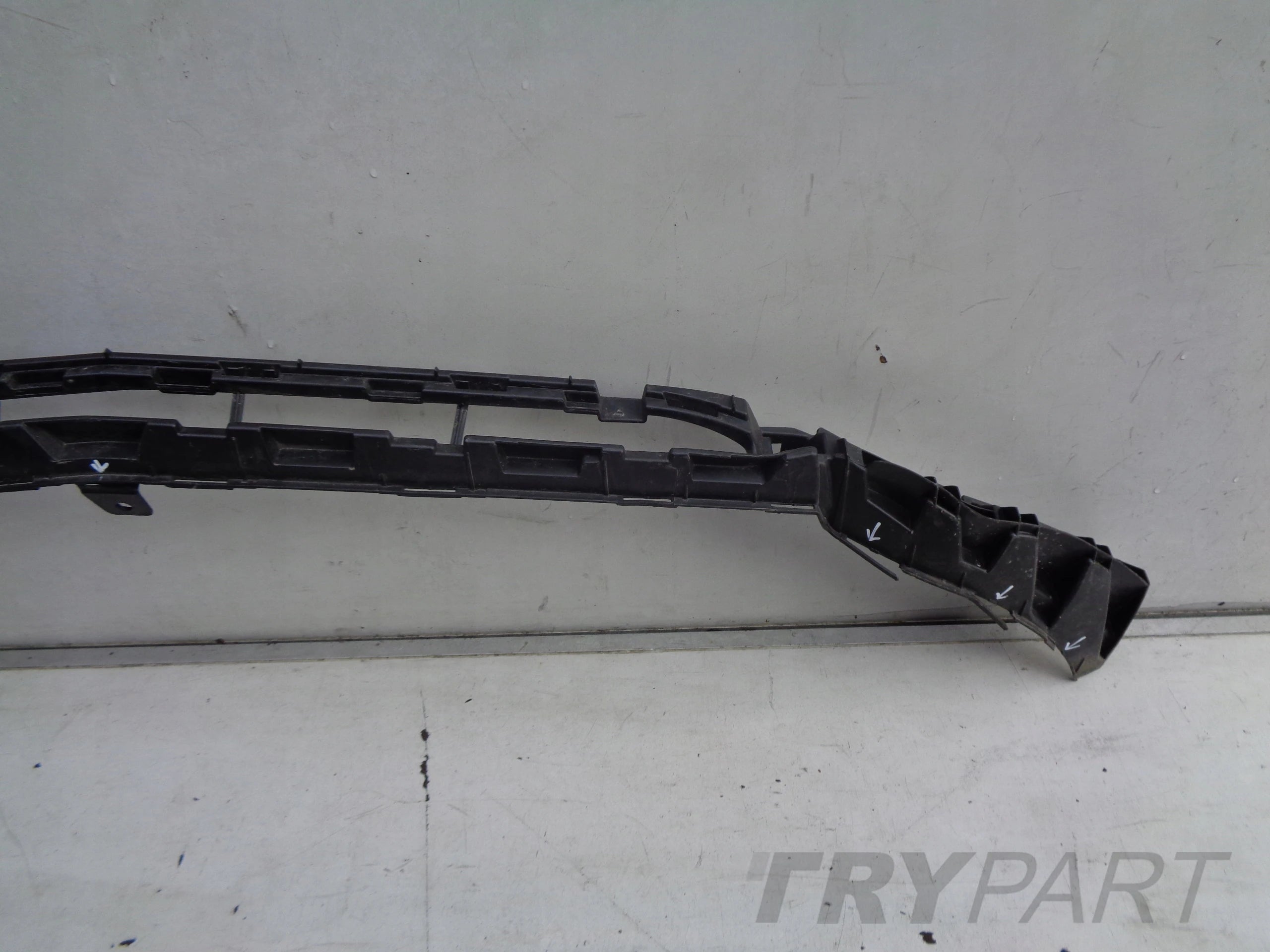 BUMPER GRILLE BRACKET MERCEDES E-CLASS W213 16-
