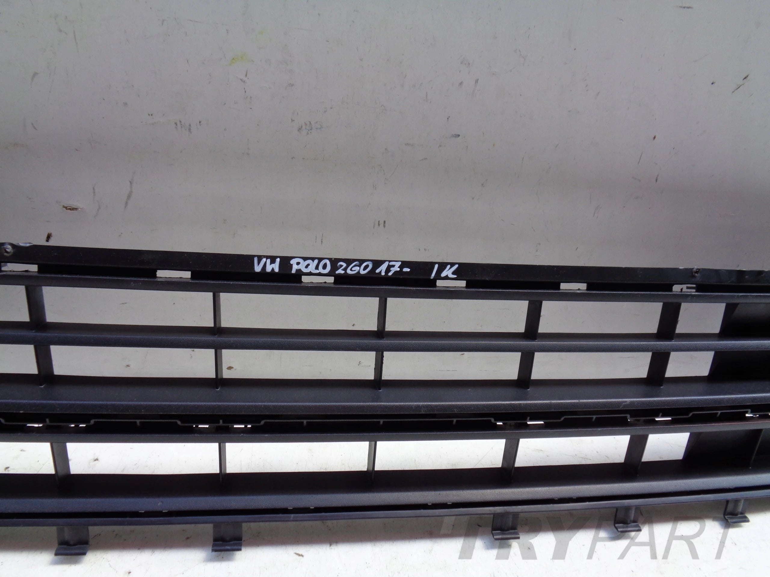 Bumper Grille VW POLO 2G 2G0 17-