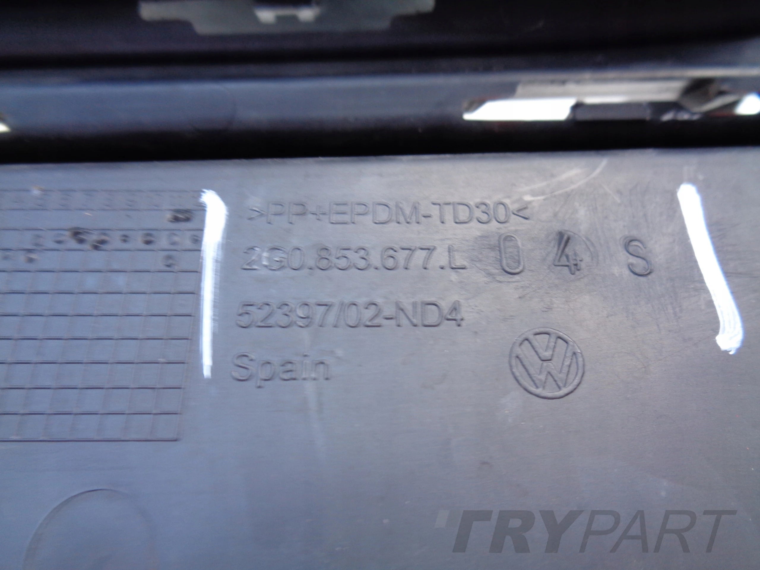 Bumper Grille VW POLO 2G 2G0 17-