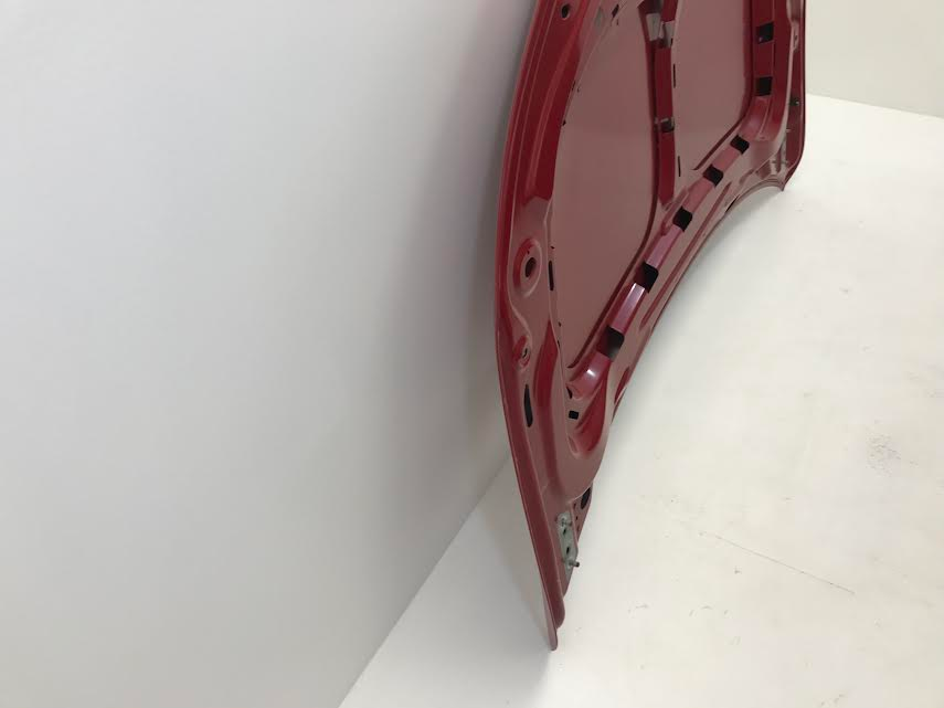 Volkswagen Touran, Caddy  2010 - 2015 Bonnet 1T0823155  ( with defect )