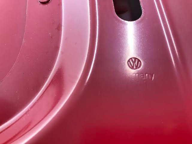 Volkswagen Touran, Caddy  2010 - 2015 Bonnet 1T0823155  ( with defect )