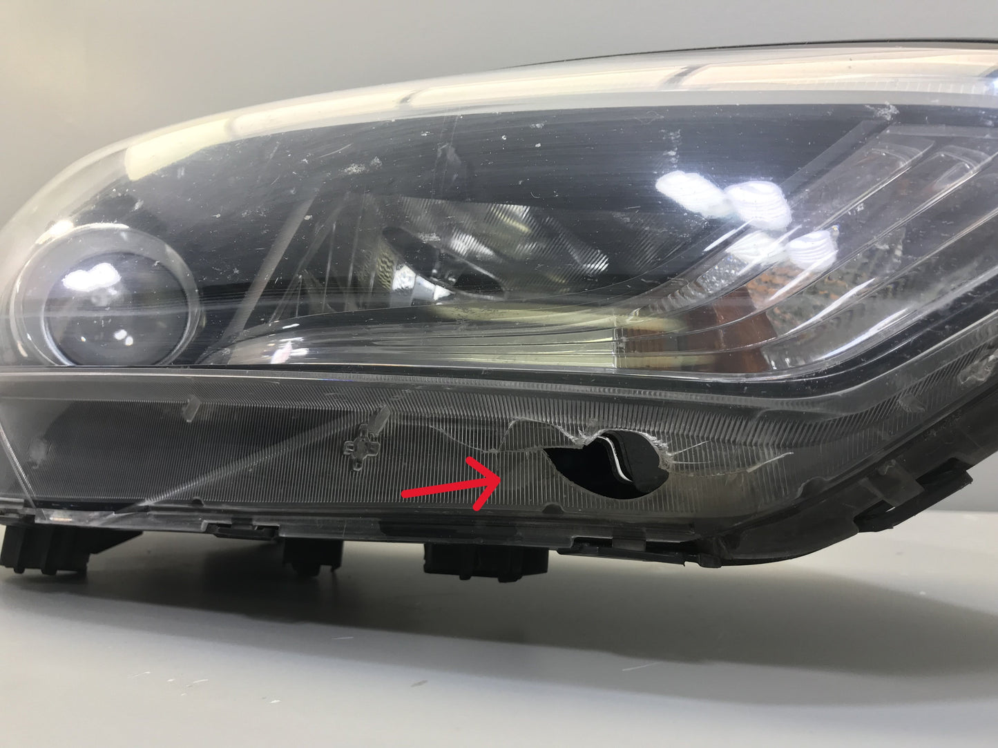 Hyundai Tucson TL 2015-2020  Headlight Front Right 2017 ( with defect LHD car ) 92102D7XXX