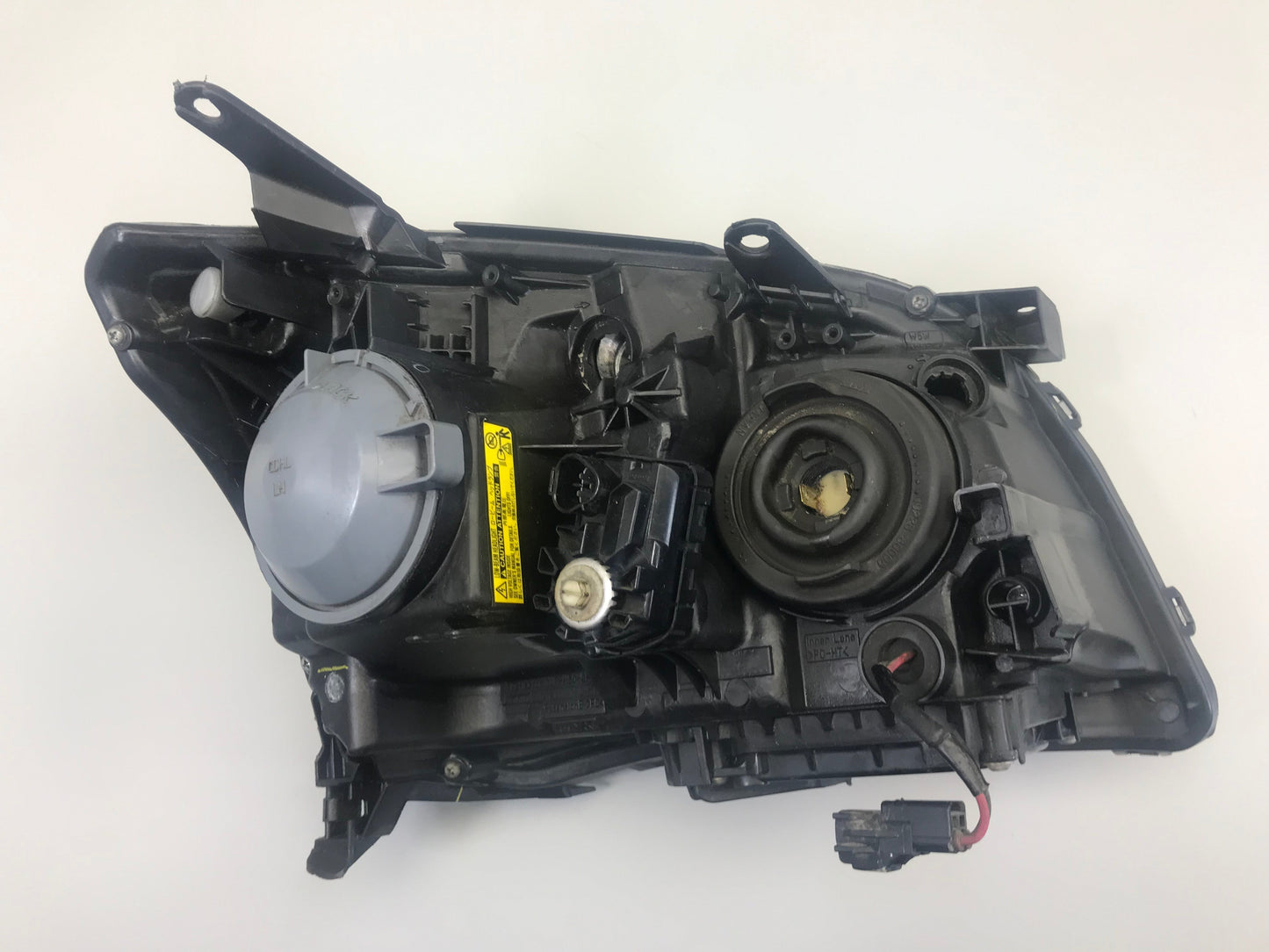 Toyota Avensis T25 2006-2009 Headlight Left Side  ( LHD car ) OEM:  8596724010, 3900078496, 12V24V310