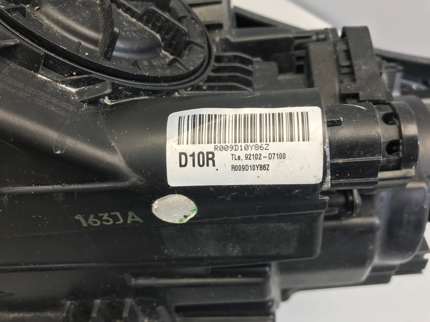 Hyundai Tucson TL 2015-2020  Headlight Front Right 2017 ( with defect LHD car ) 92102D7XXX