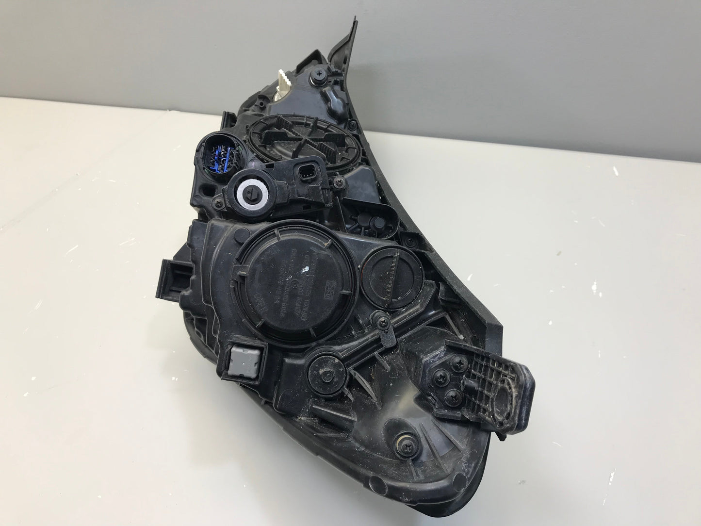 Hyundai Tucson TL 2015-2020  Headlight Front Right 2017 ( with defect LHD car ) 92102D7XXX