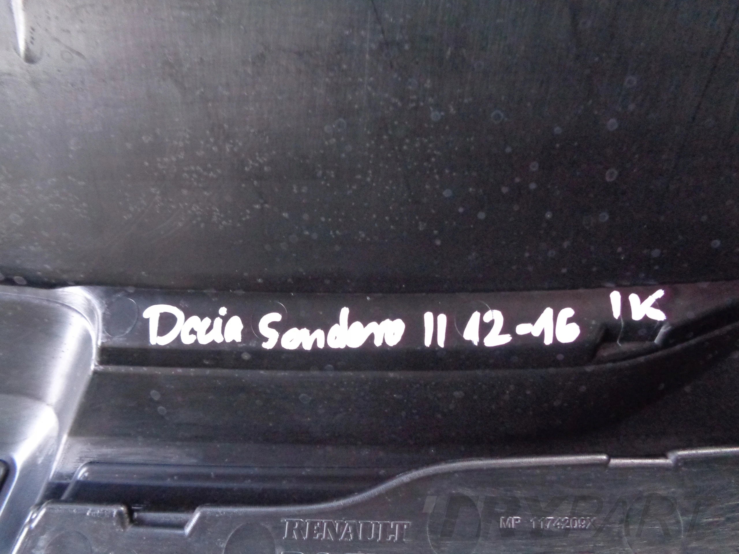 DACIA SANDERO II LOGAN 12-16 Radiator Grille