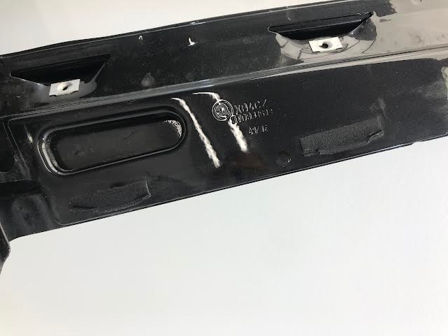 SKODA Superb  2008-2013 Front Left Door OEM: 3T0831613 ( with defect )