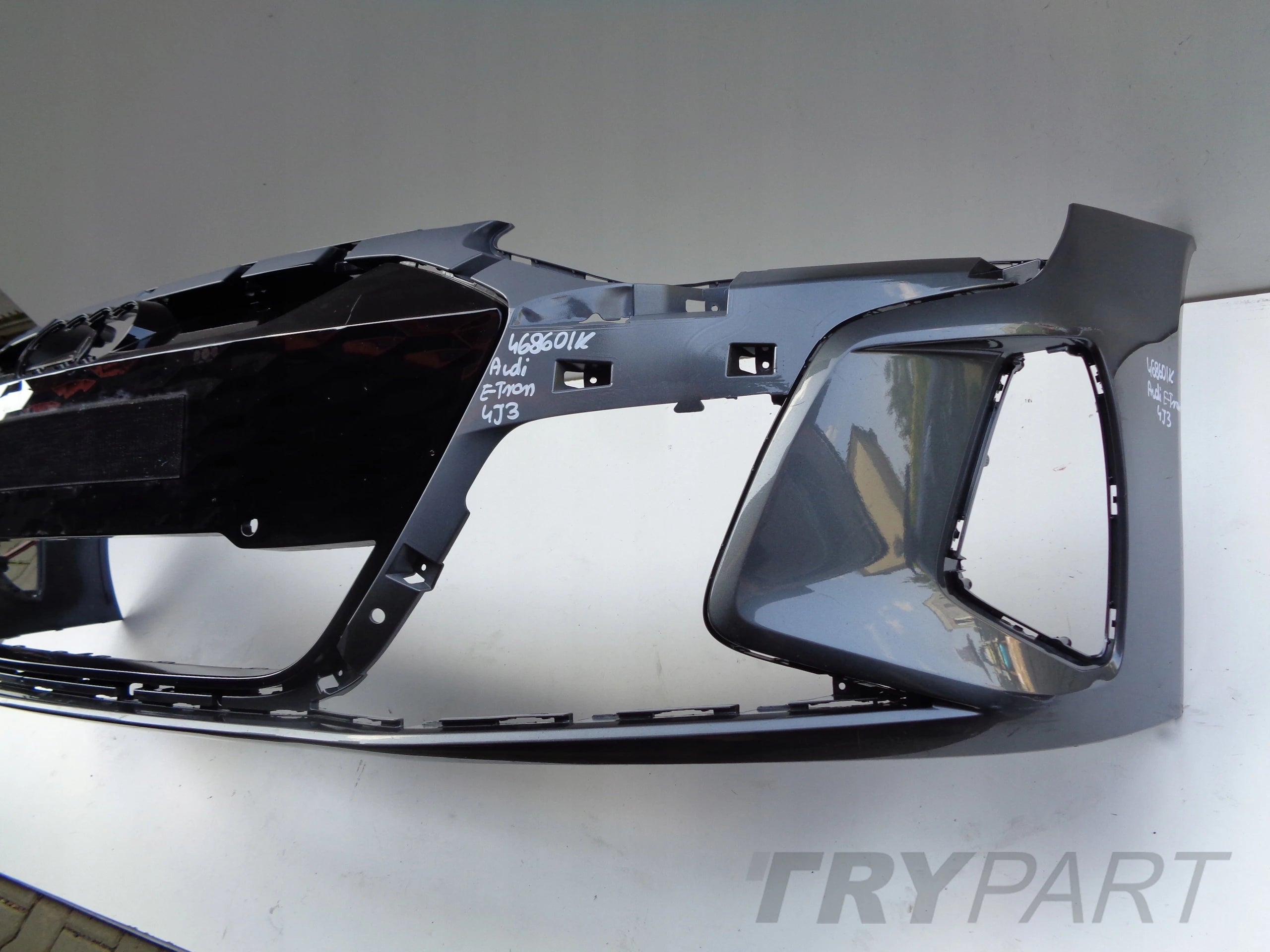 FRONT BUMPER AUDI E-TRON GT 4J3 NO. 46860