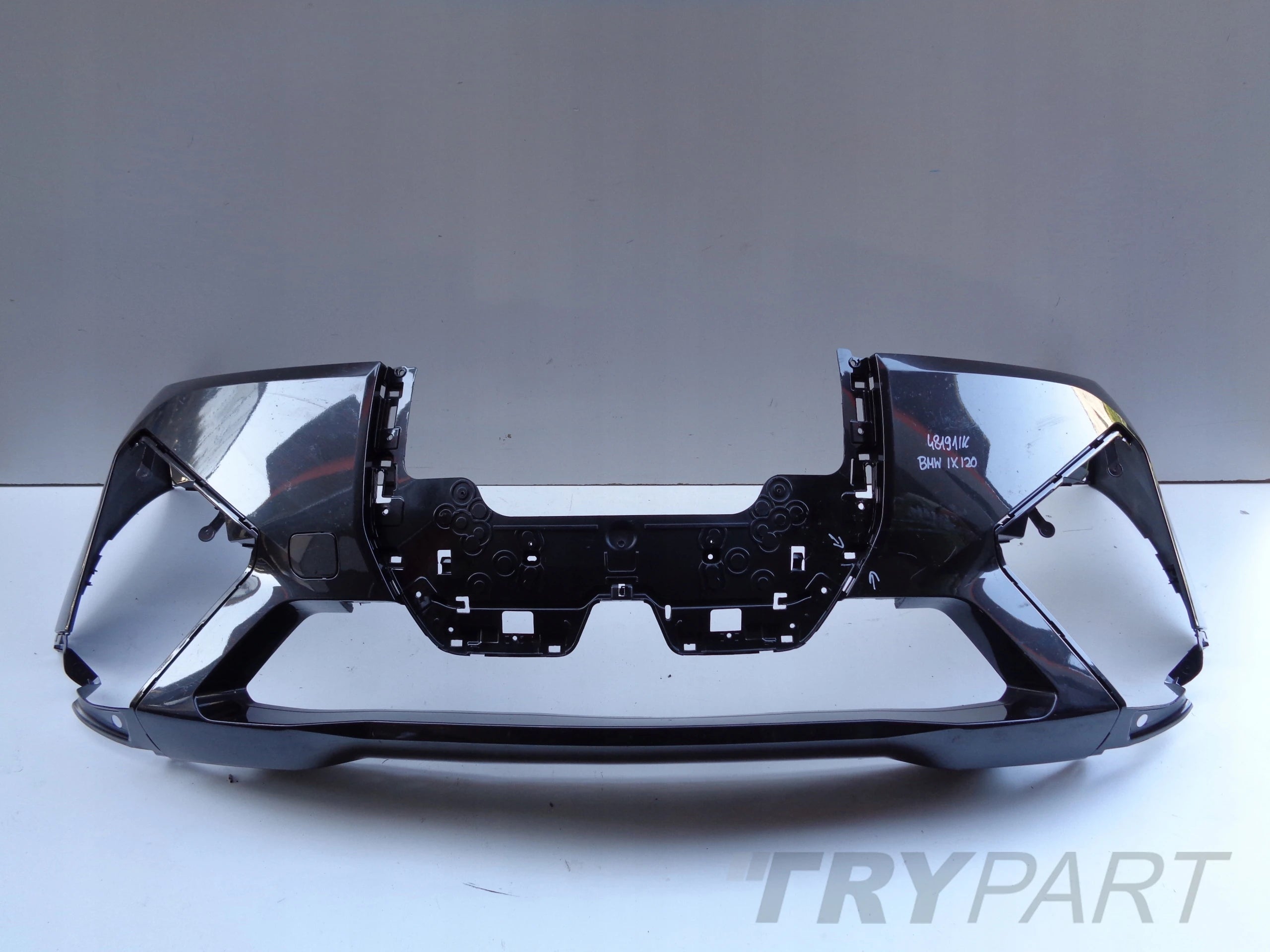 FRONT BUMPER BMW IX I20 NO. 48191