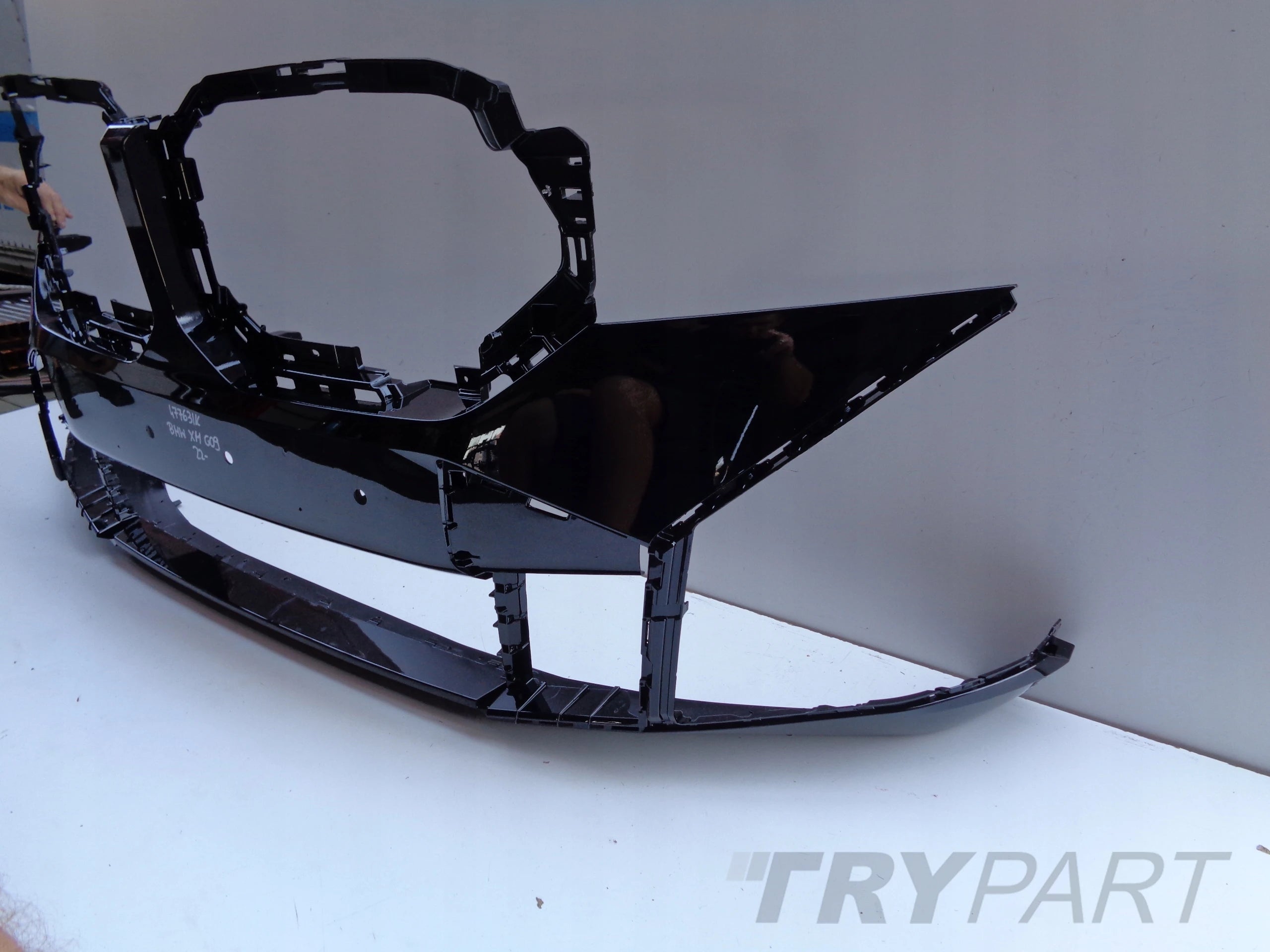 FRONT BUMPER BMW XM G09 22- NO. 47763