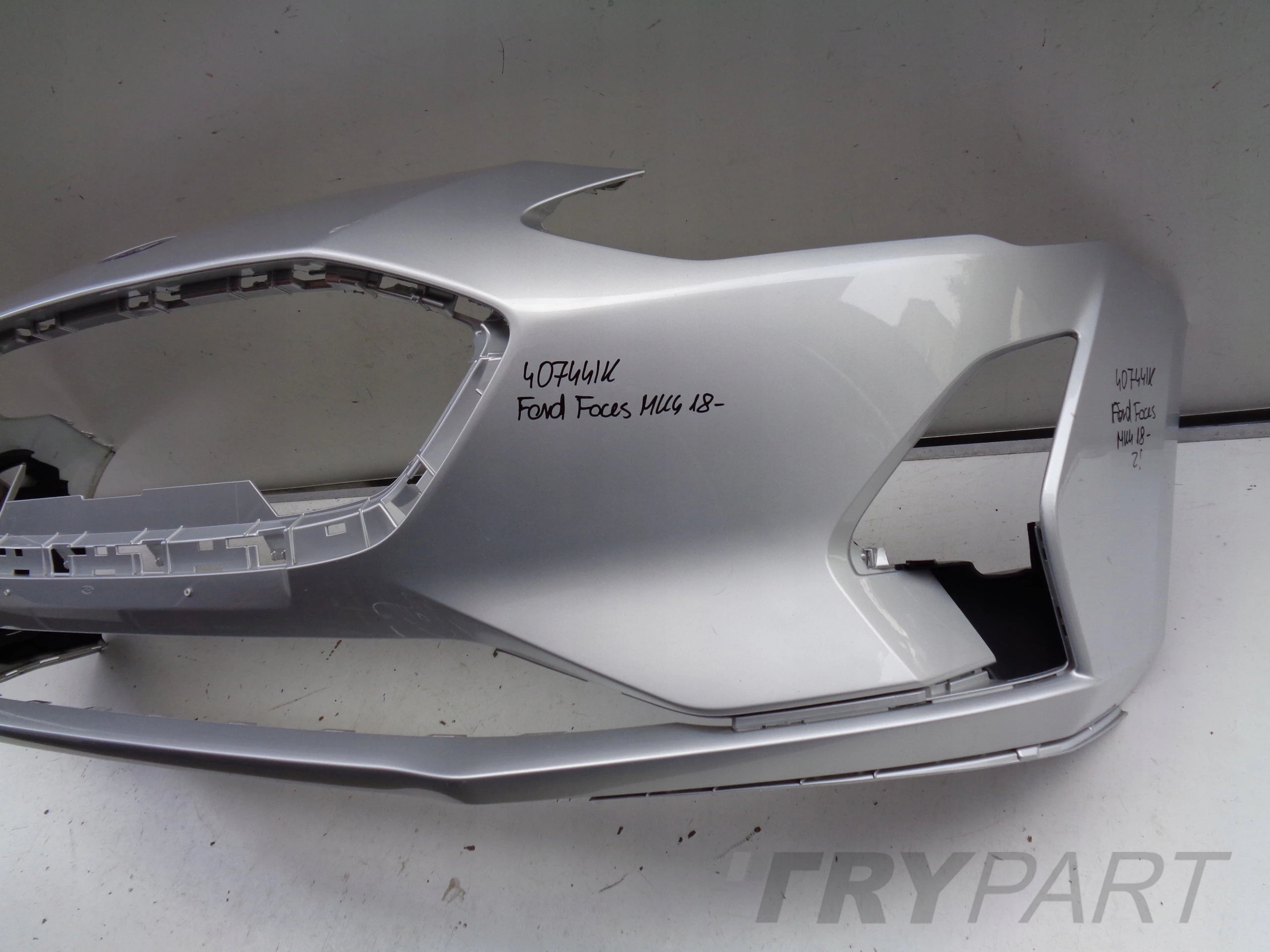 FRONT BUMPER FOR FORD FOCUS MK4 18- NO. 40744