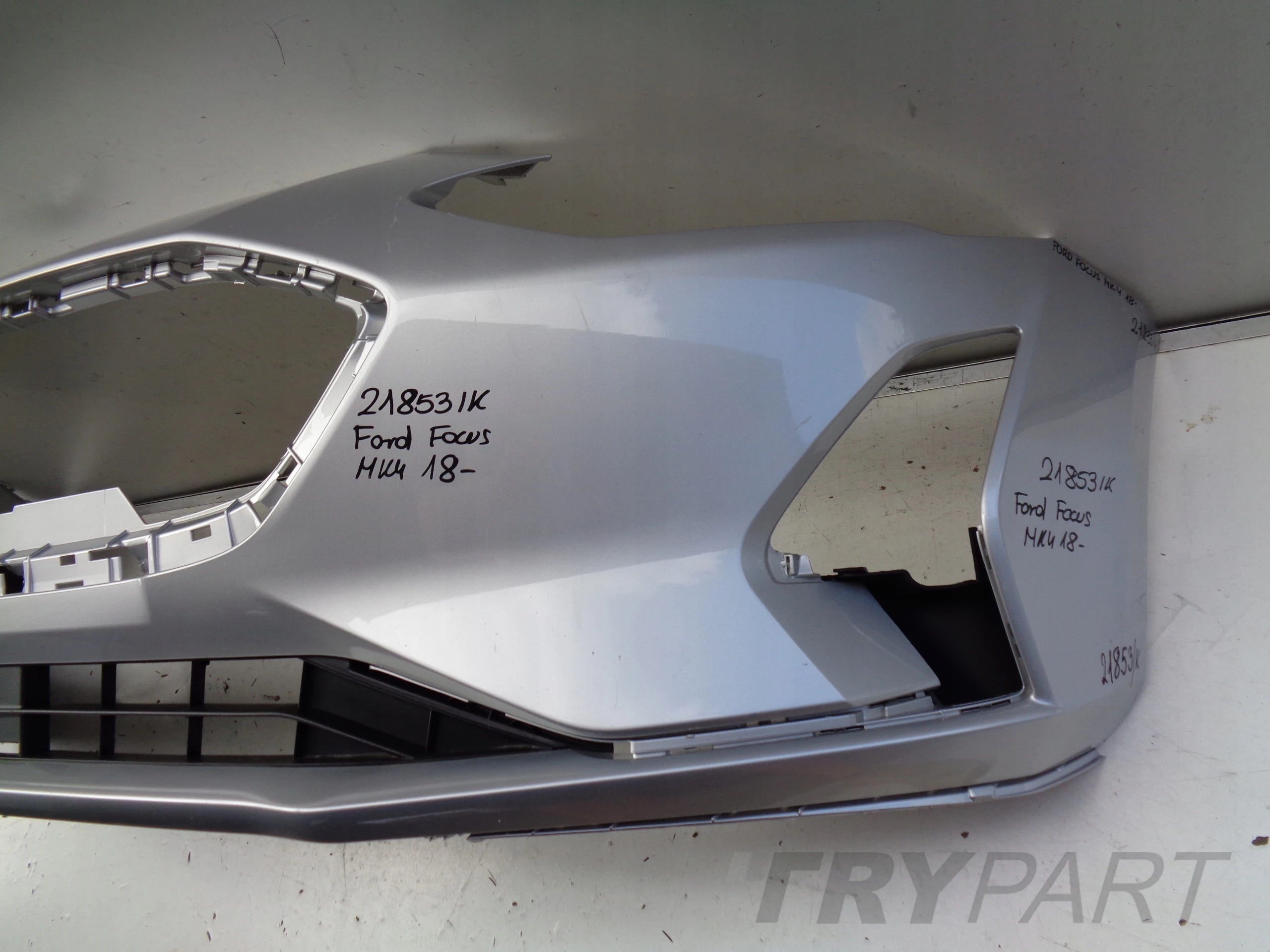 FRONT BUMPER FORD FOCUS MK4 18- NO 21853