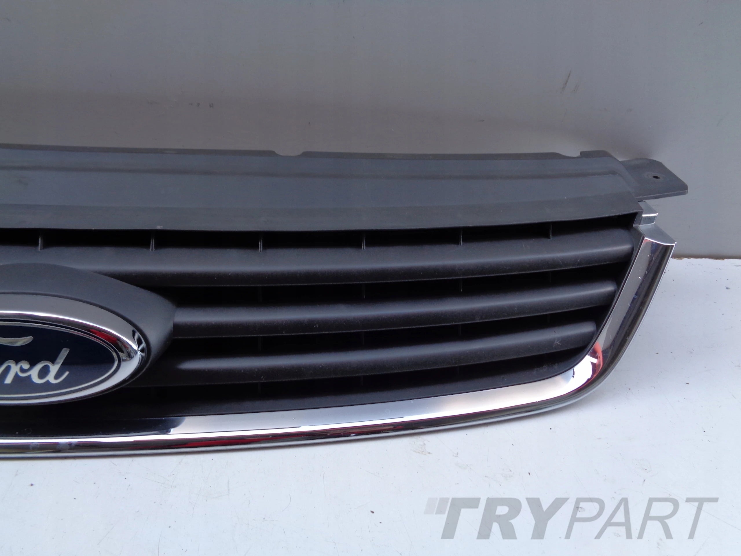 FRONT BUMPER GRILLE FOR FORD KUGA MK1 08-12