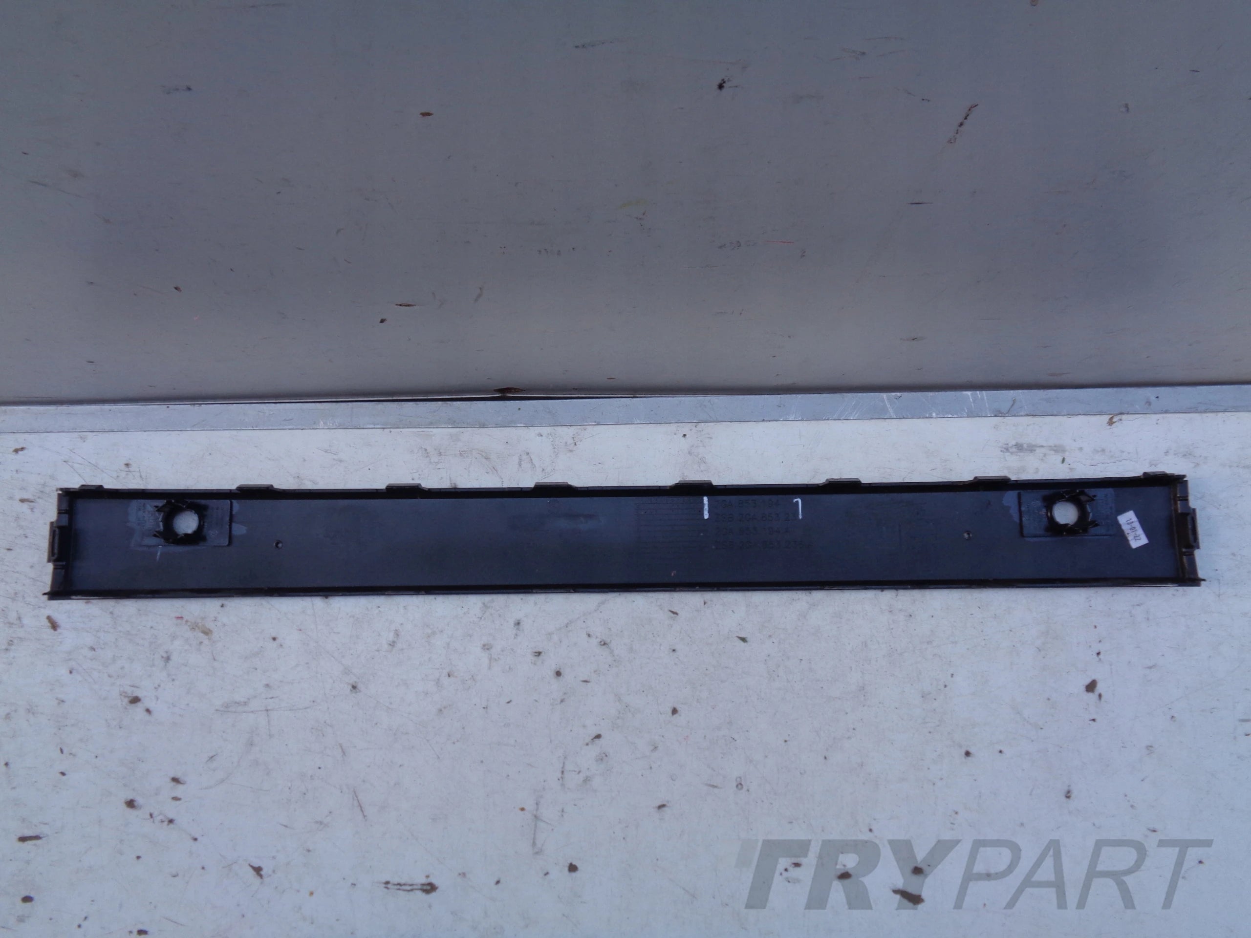 FRONT BUMPER MOLDING VW T-ROC 2GA 21- LIFT R-LINE
