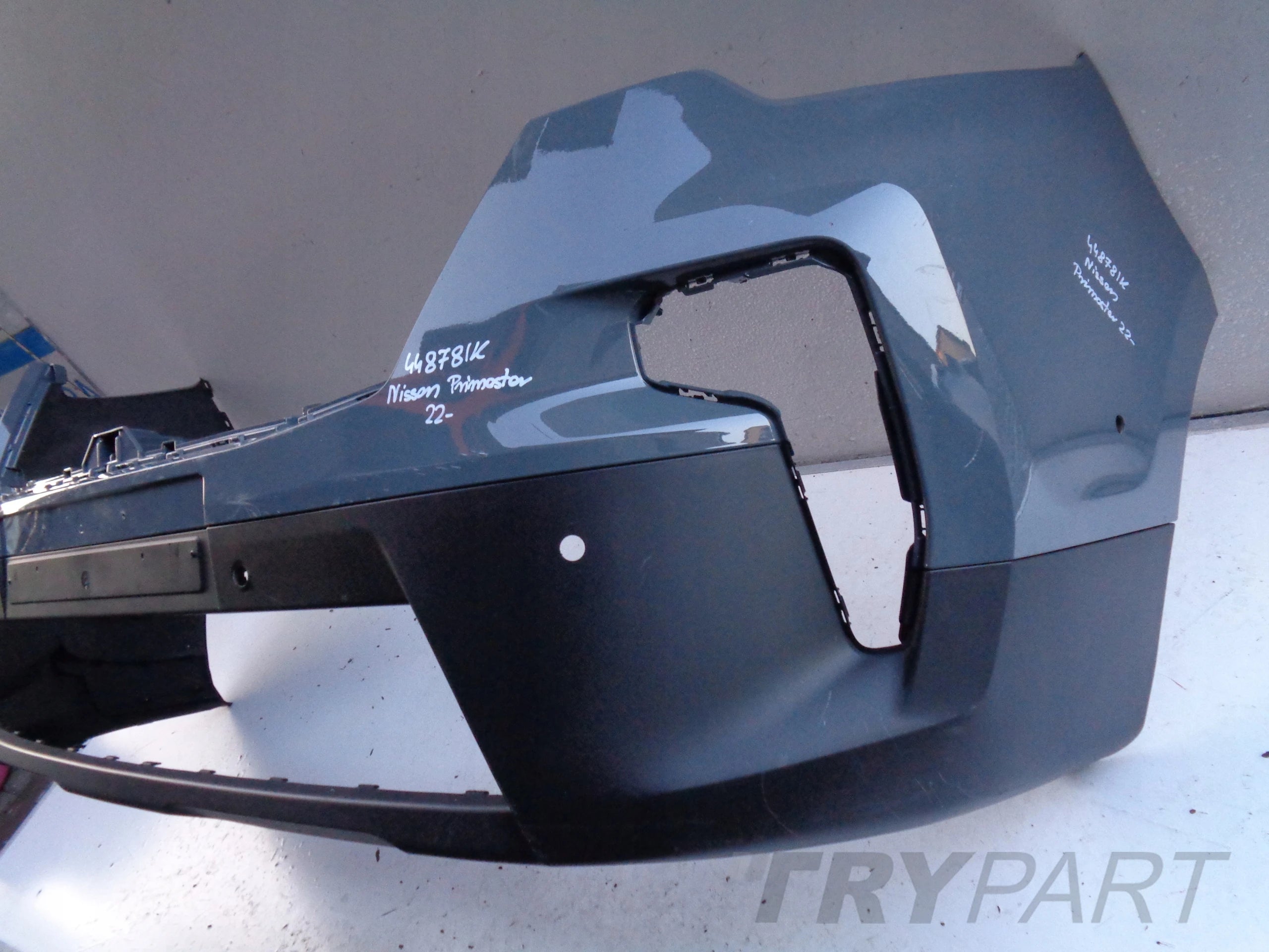 FRONT BUMPER NISSAN PRIMASTAR 22- NO. 44878