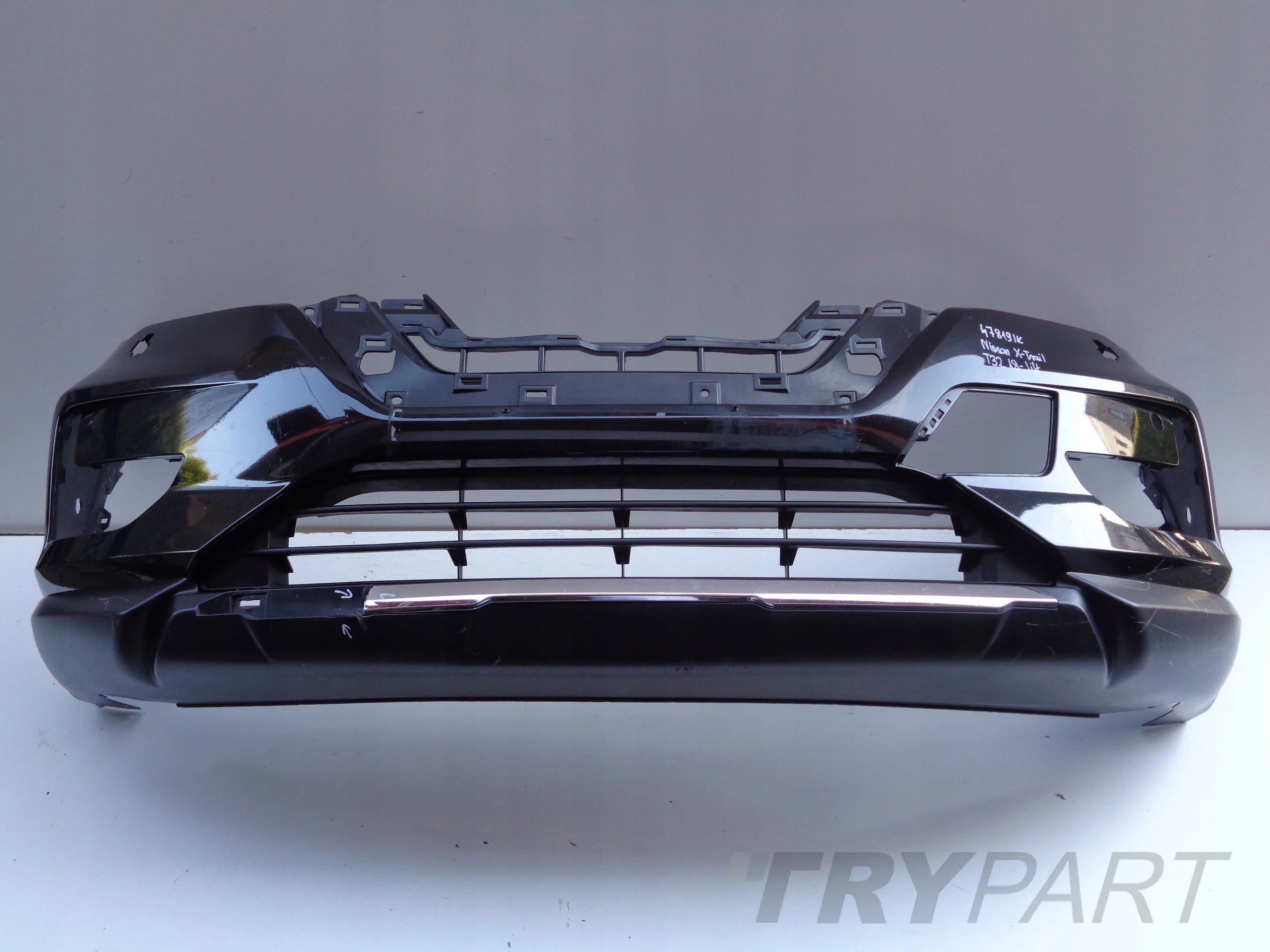 FRONT BUMPER NISSAN X-TRAIL T32 18- LIFT NO. 47819