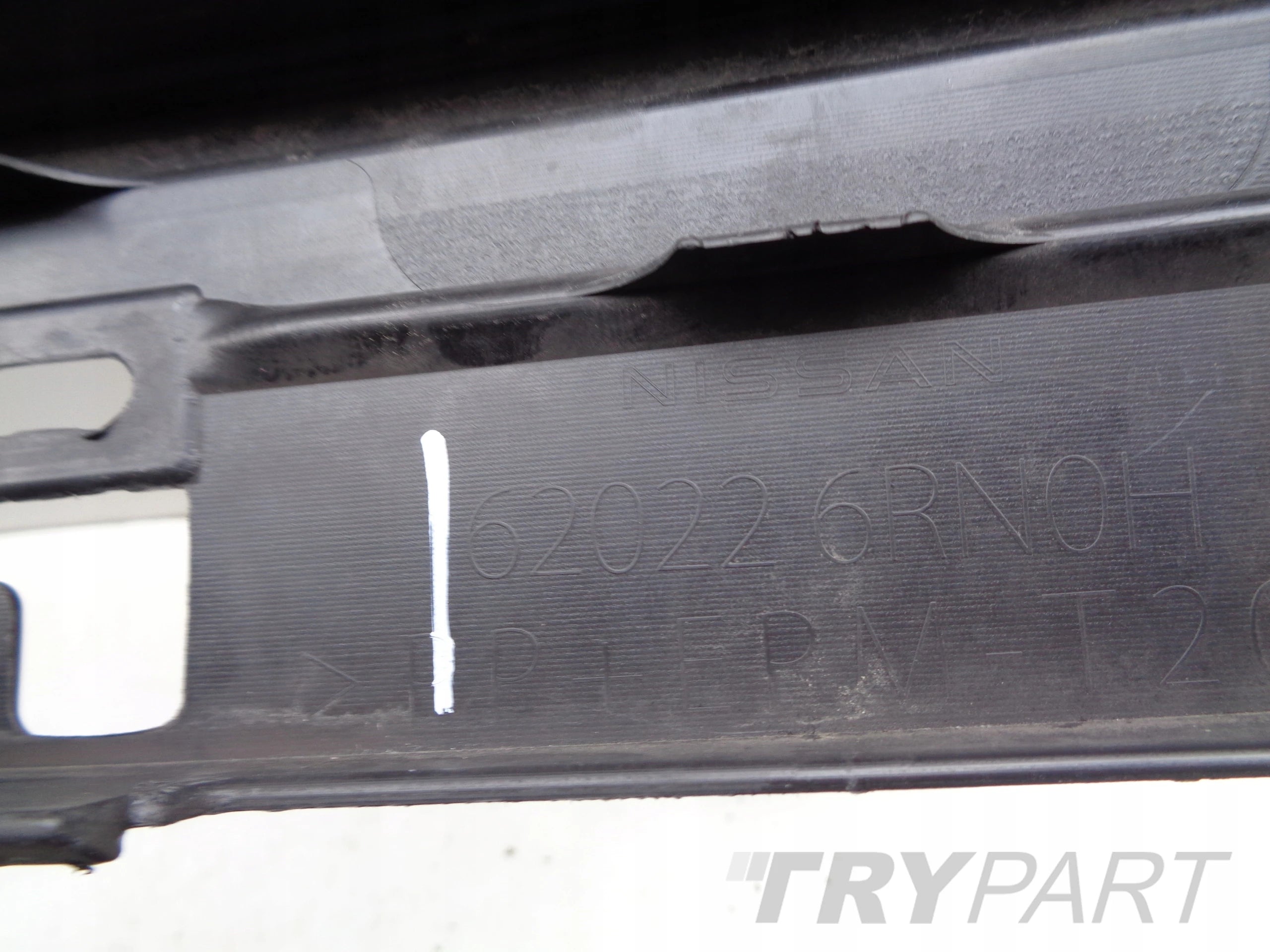 FRONT BUMPER NISSAN X-TRAIL T33 NO. 50088
