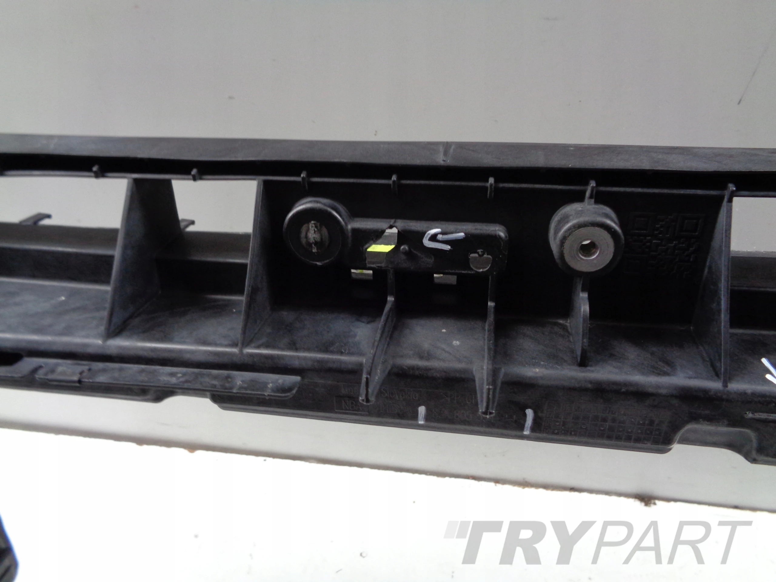 FRONT BUMPER REINFORCEMENT AUDI Q3 II 83A 18-