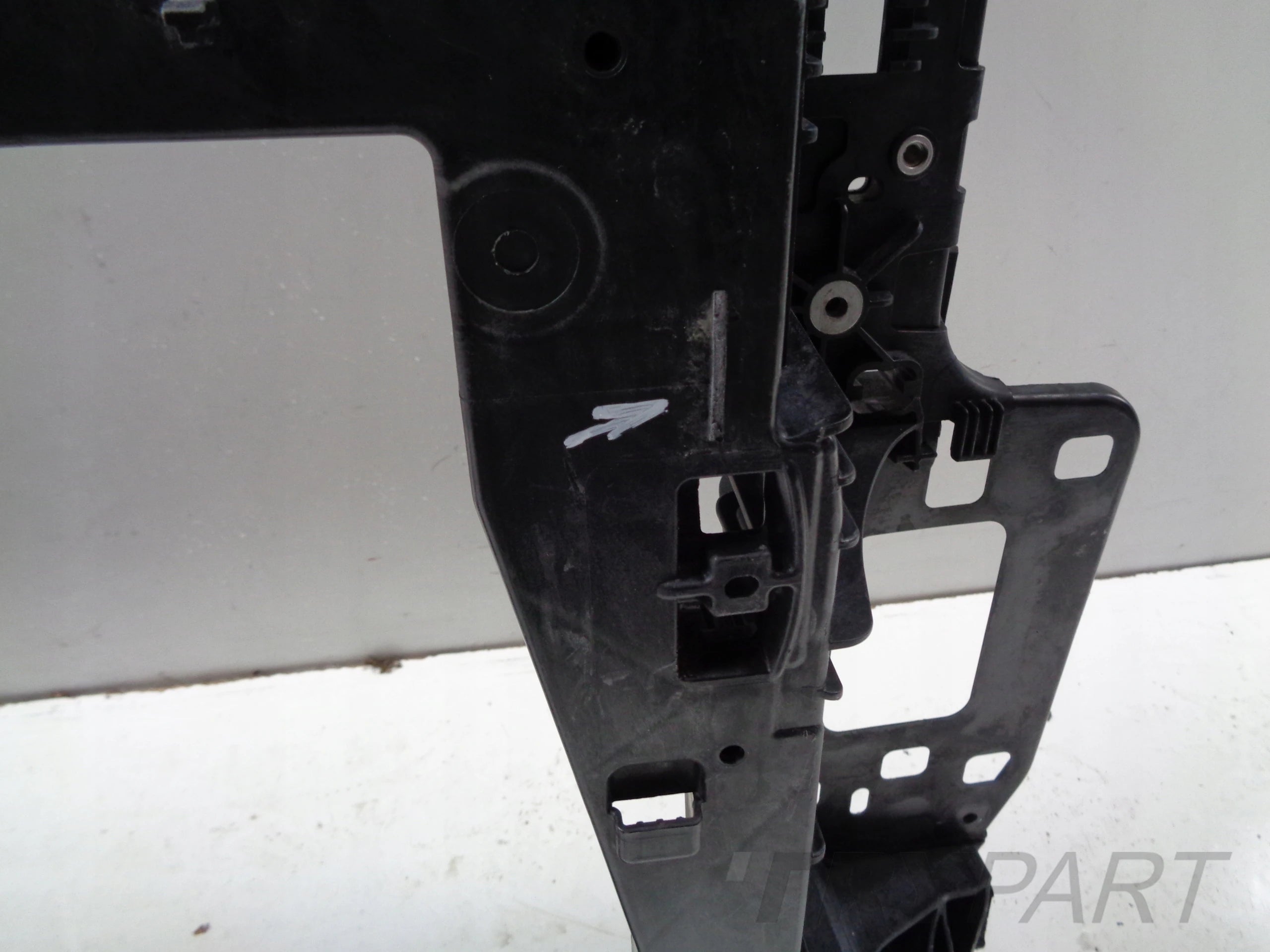 FRONT BUMPER REINFORCEMENT AUDI Q3 II 83A 18-
