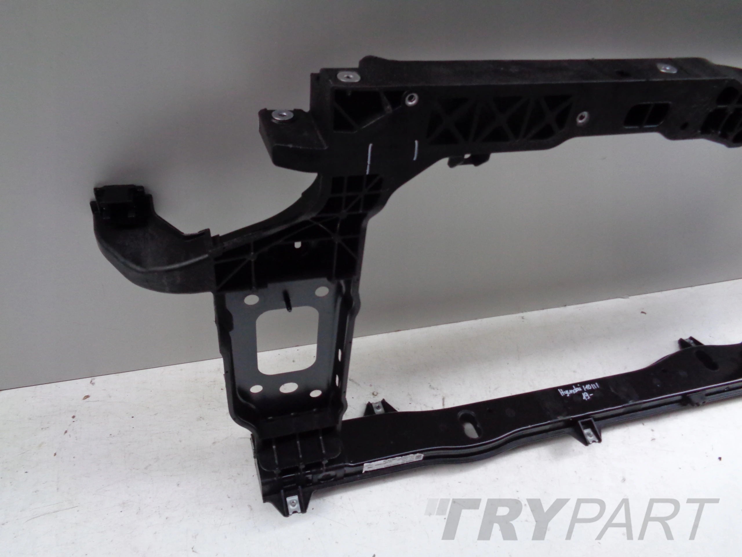 FRONT BUMPER REINFORCEMENT BAR HYUNDAI I10 III 19-