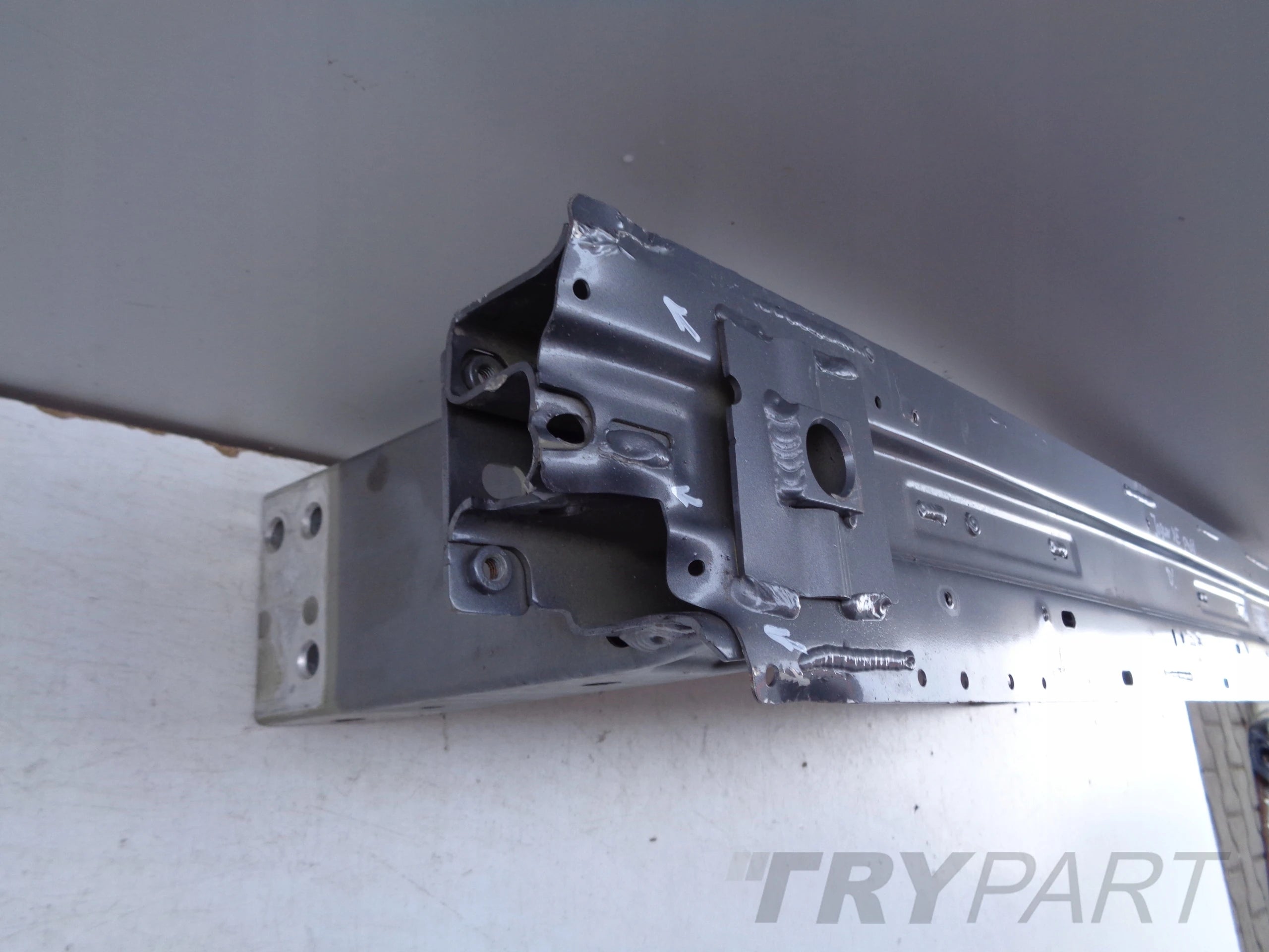FRONT BUMPER REINFORCEMENT BAR JAGUAR XE 19- FACELIFT