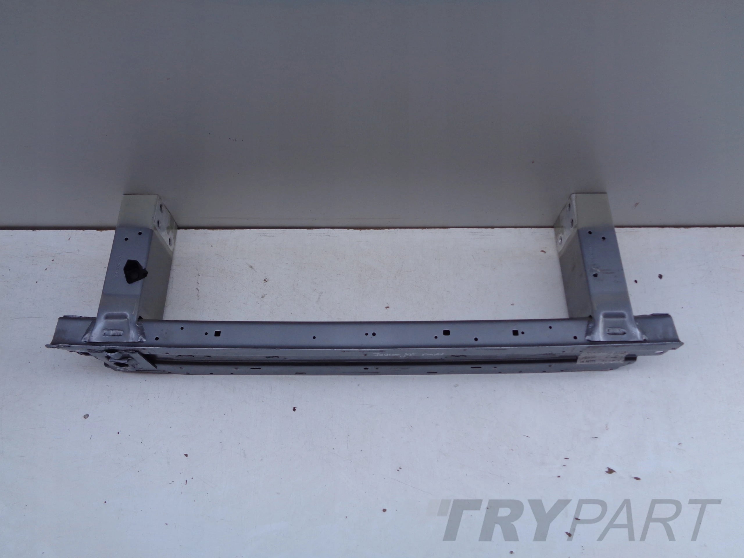 FRONT BUMPER REINFORCEMENT BAR JAGUAR XE 19- FACELIFT